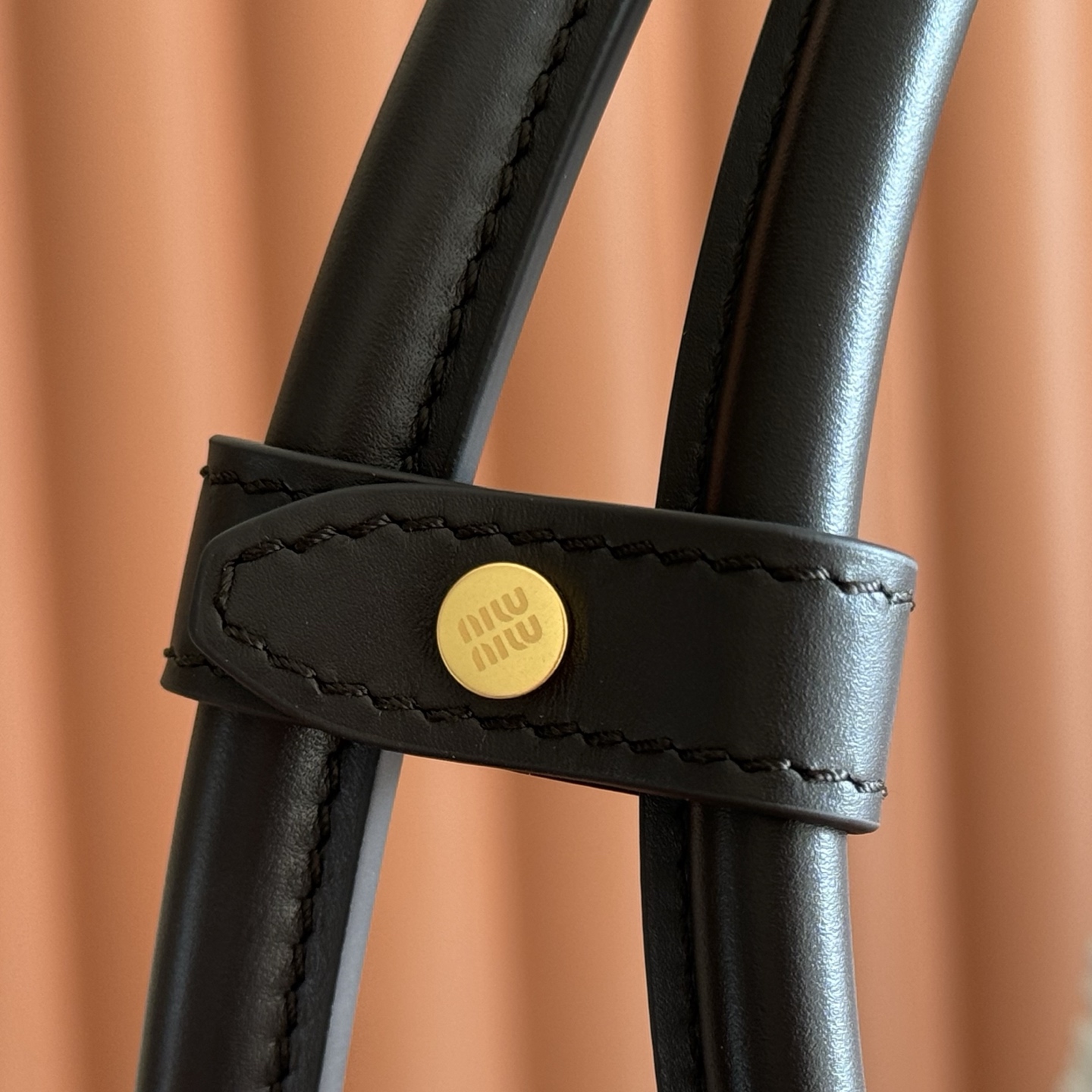 Miu Miu Tote Bag Cow Leather Gold M-10cm