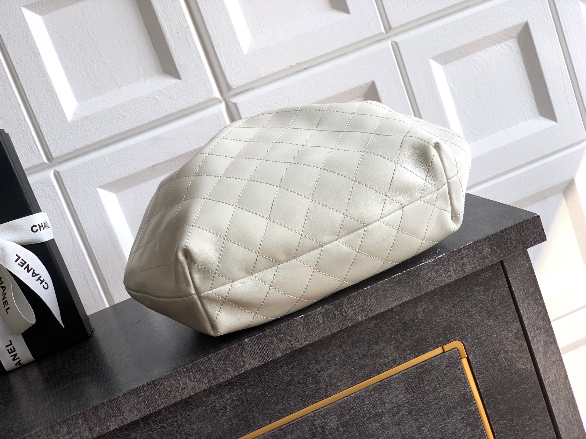 Chanel Tote Bag Sheepskin White 32cm-m-l