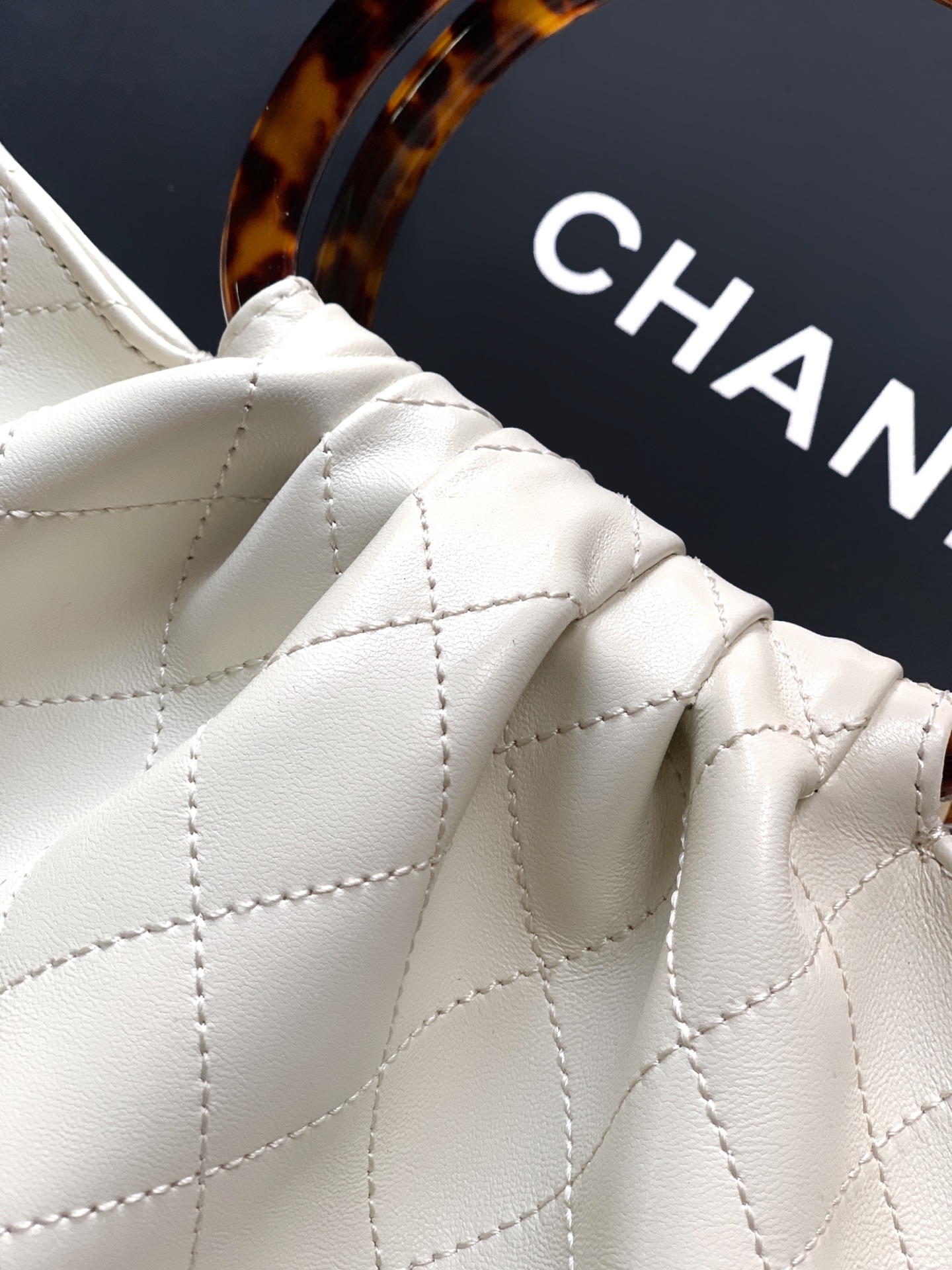 Chanel Tote Bag Sheepskin White 32cm-m-l