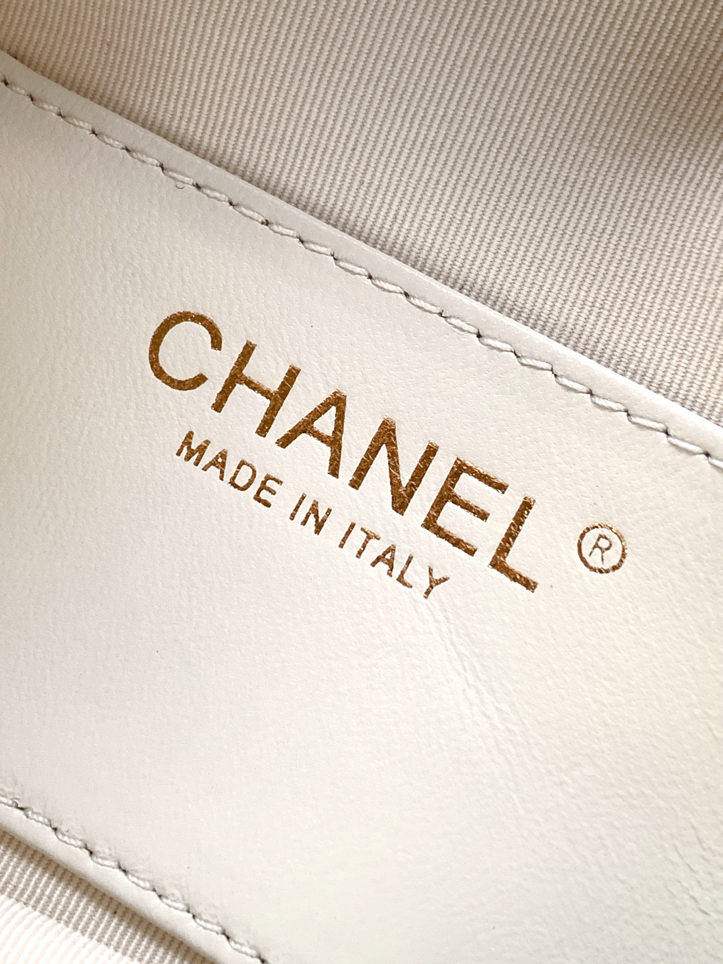 Chanel Tote Bag Sheepskin White 32cm-m-l