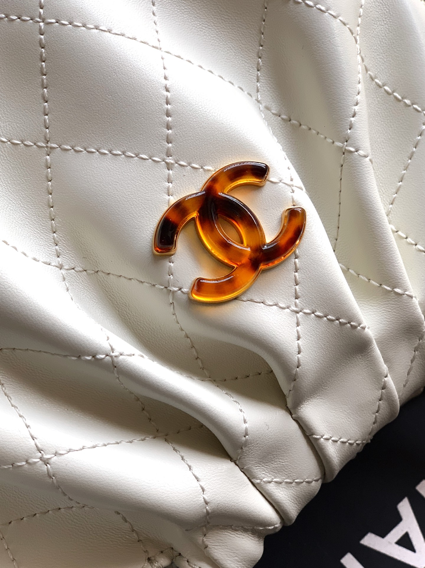 Chanel Tote Bag Sheepskin White 12cm-24cm-l