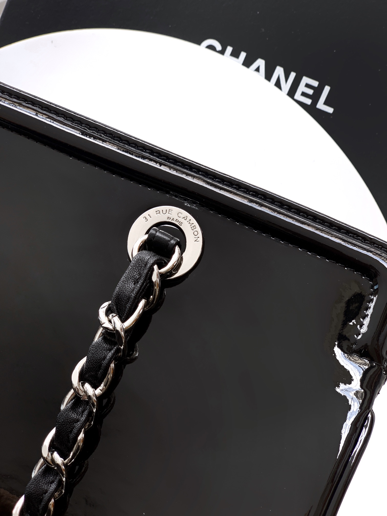 Chanel Tote Bag Black Large Capacity M-l