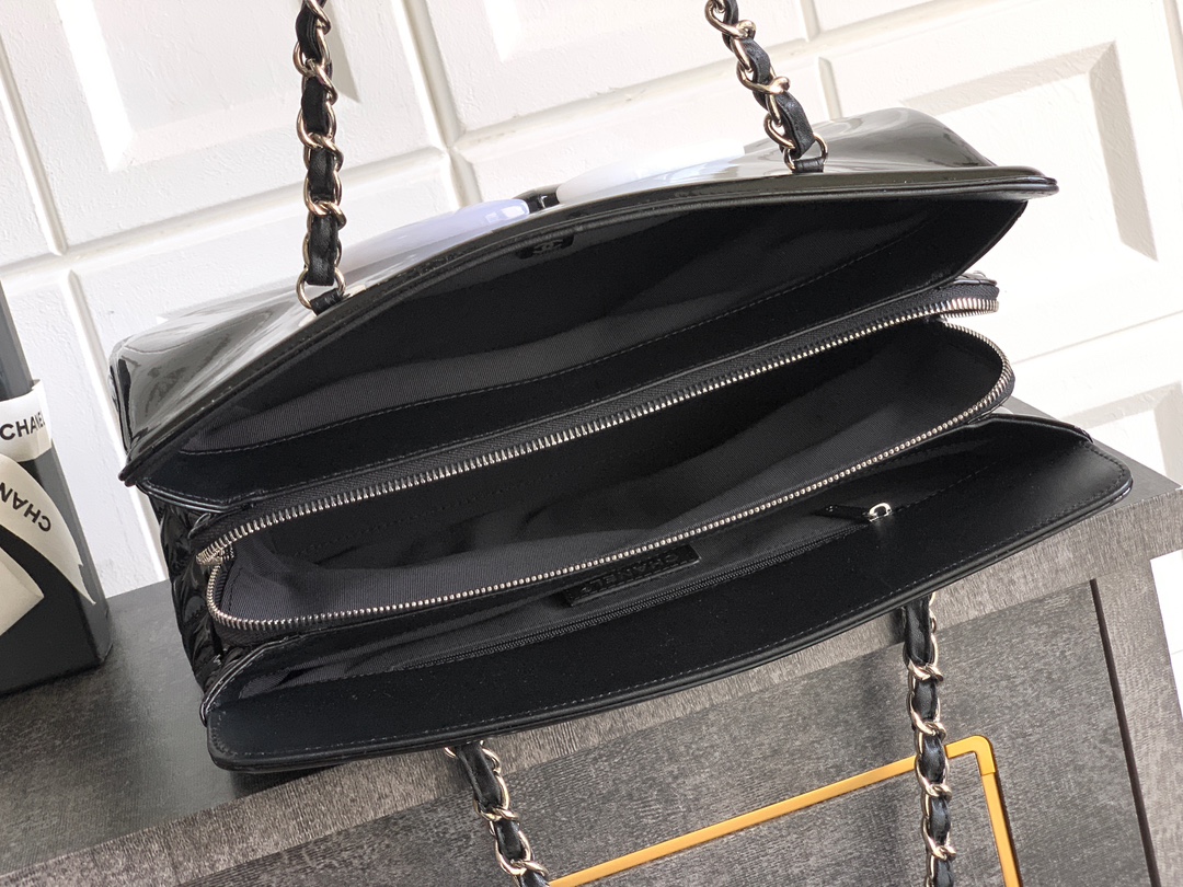 Chanel Tote Bag Black Large Capacity M-l