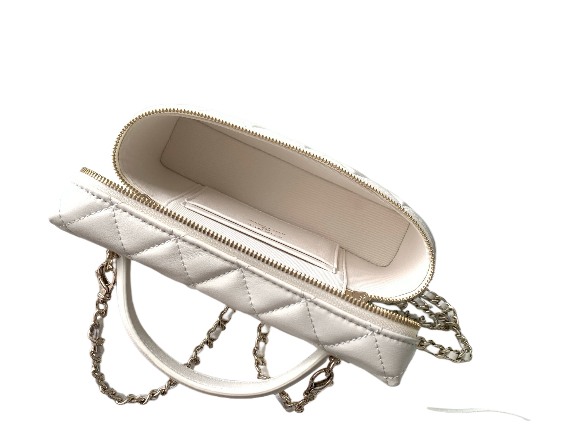 Chanel Basic Bag Cow Leather White M-l-s