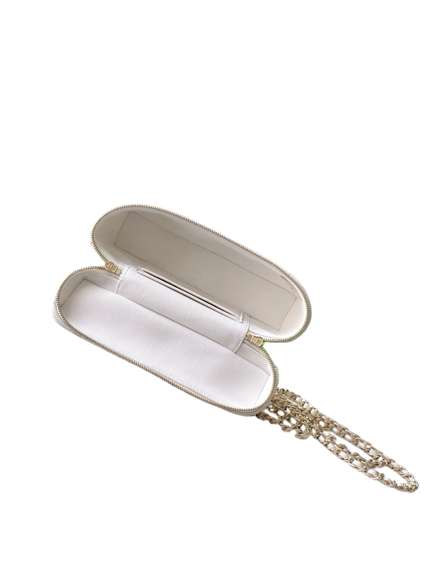 Chanel Basic Bag Cow Leather White M-l-s