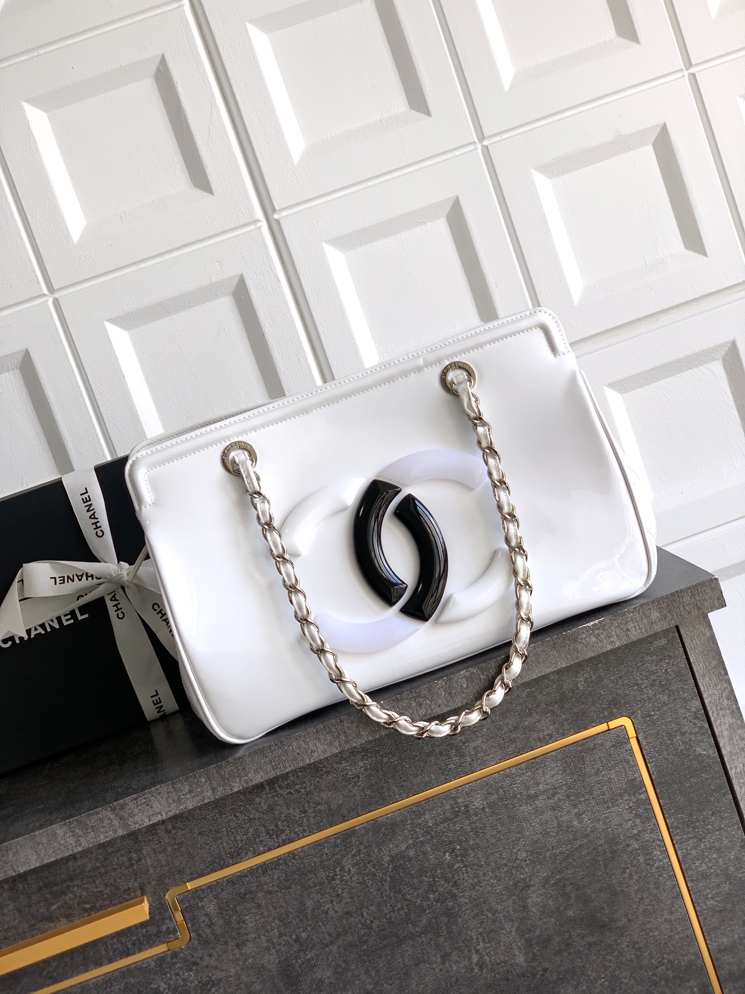 Chanel Tote Bag White Large Capacity M-l