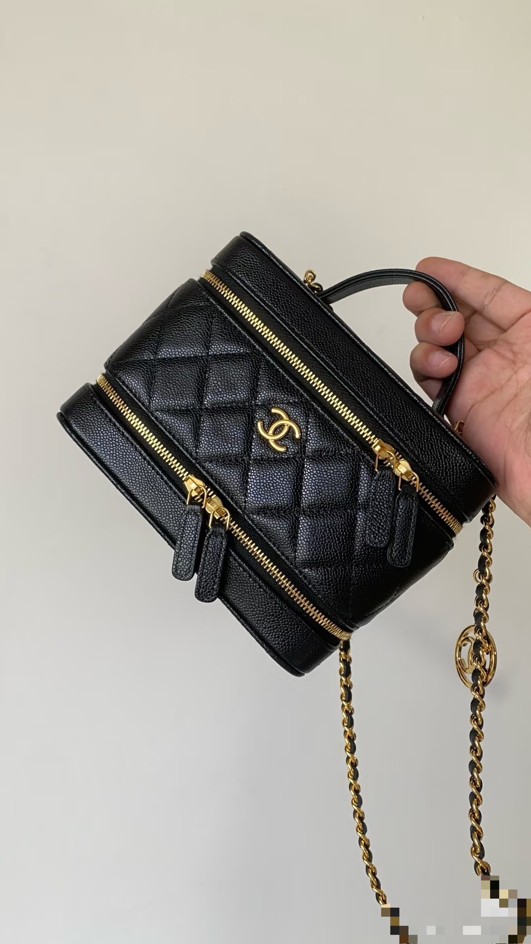 Chanel Basic Bag Black M-l-s
