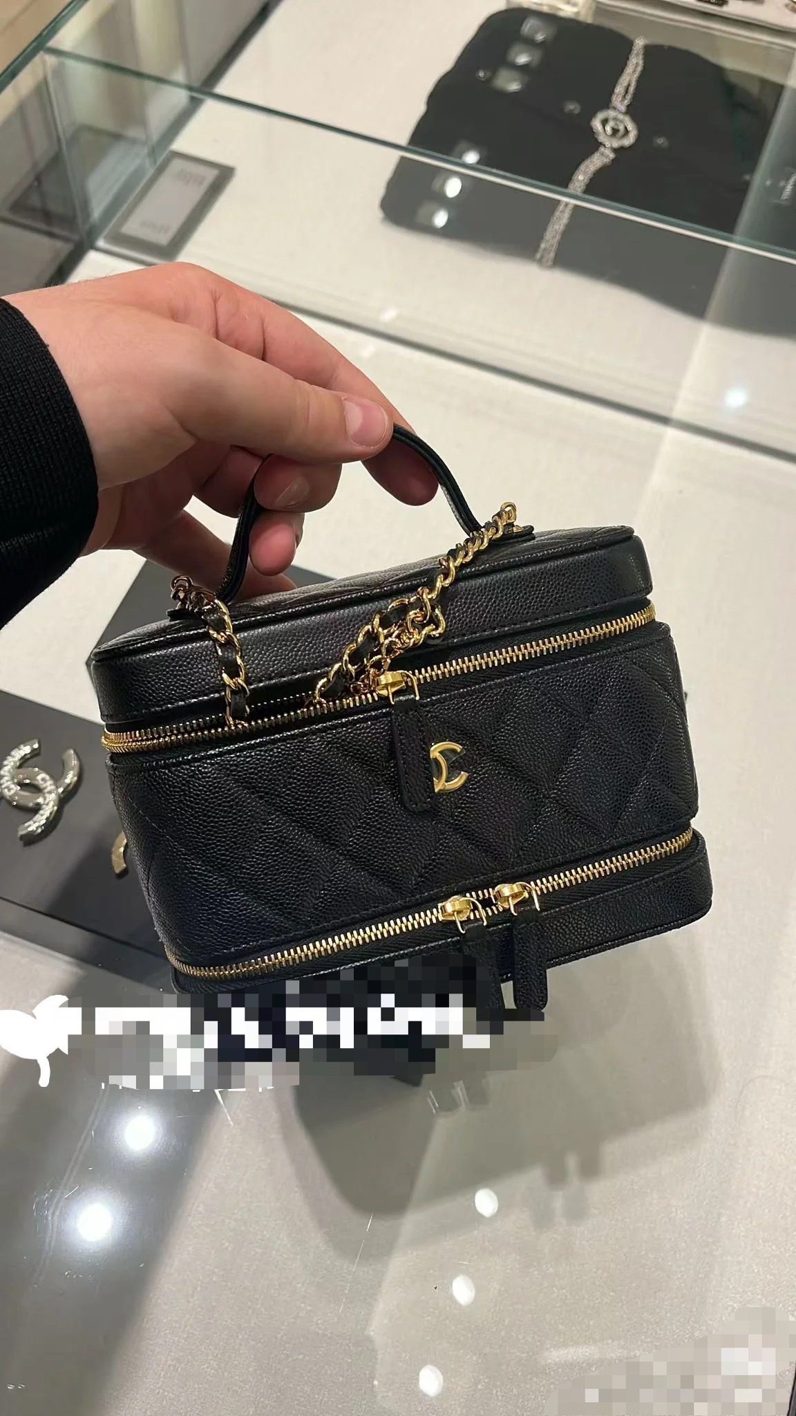 Chanel Basic Bag Black M-l-s