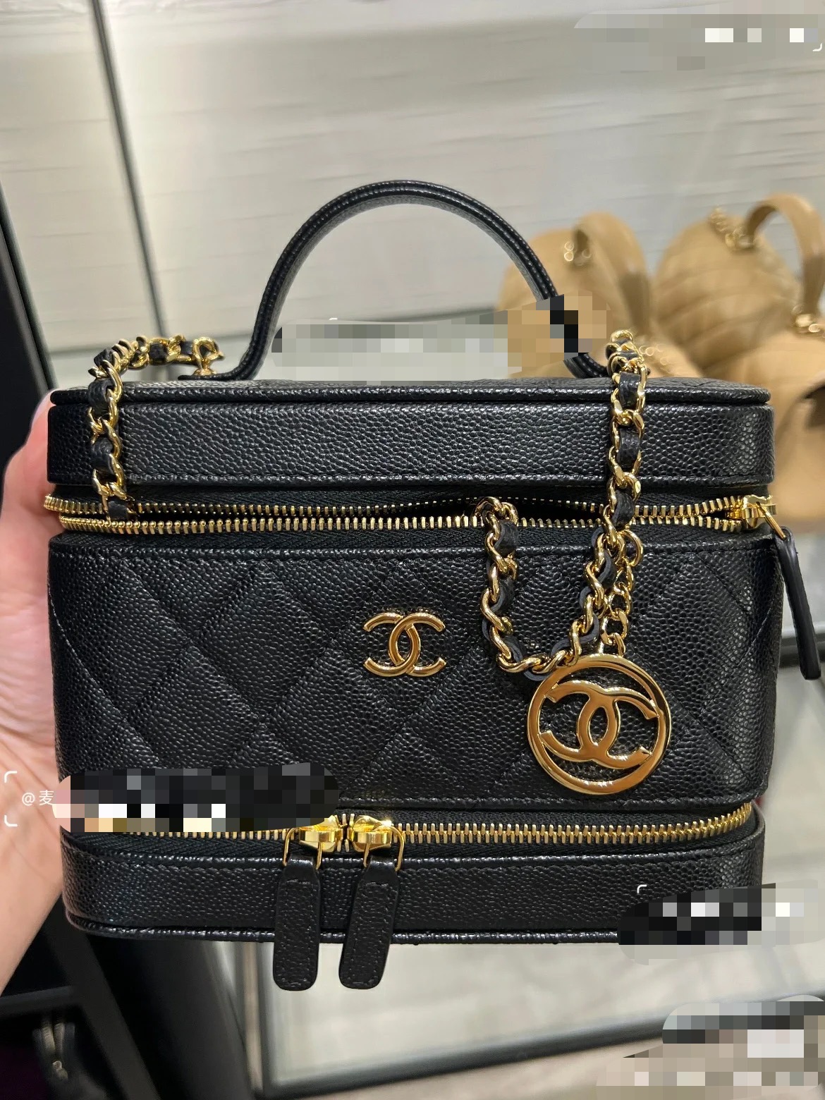Chanel Basic Bag Black M-l-s