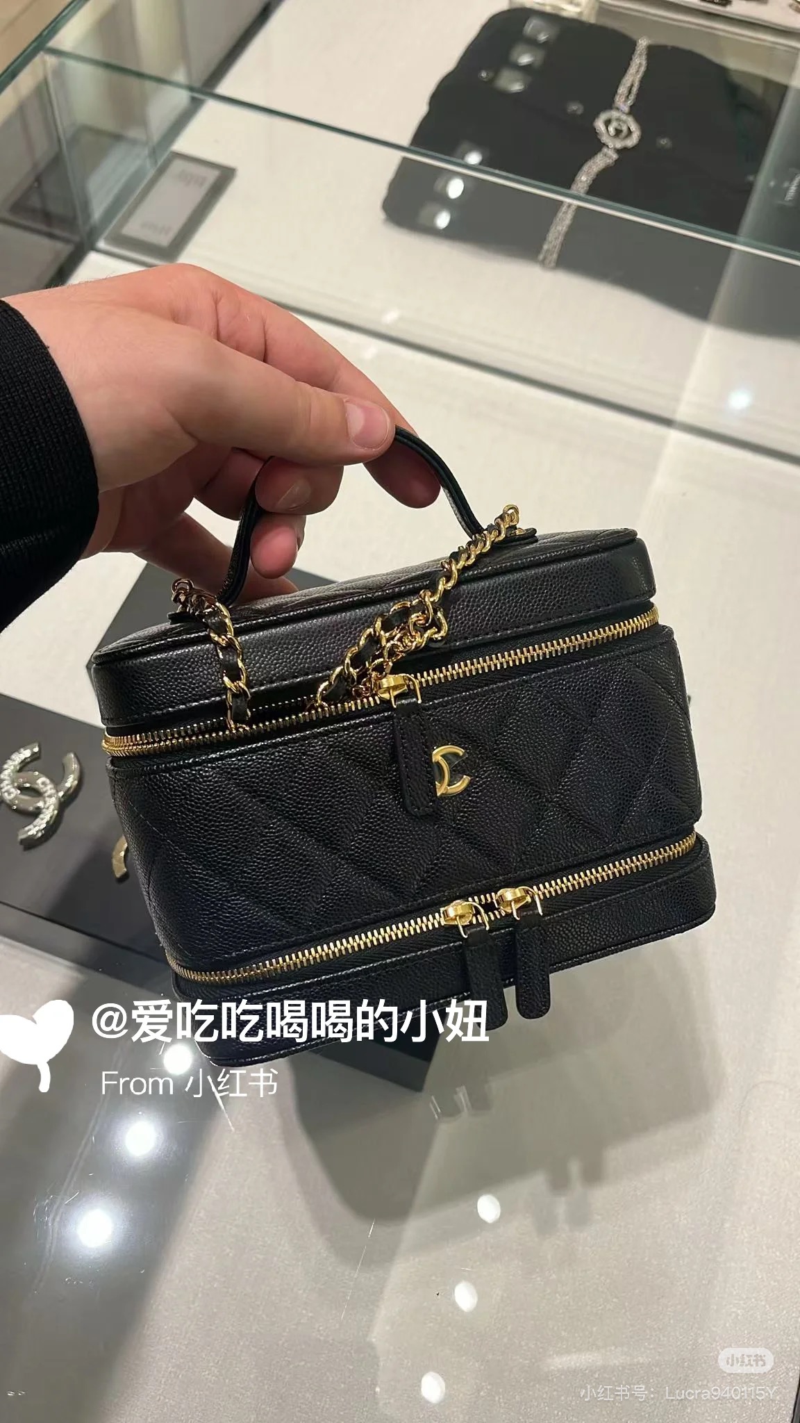 Chanel Basic Bag Black M-l-s