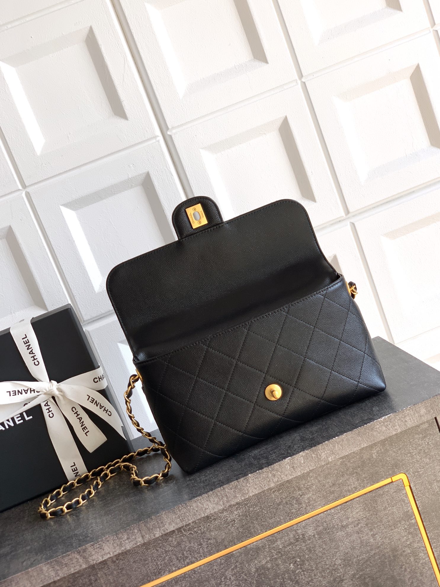 Chanel Basic Bag Cow Leather 25cm-l