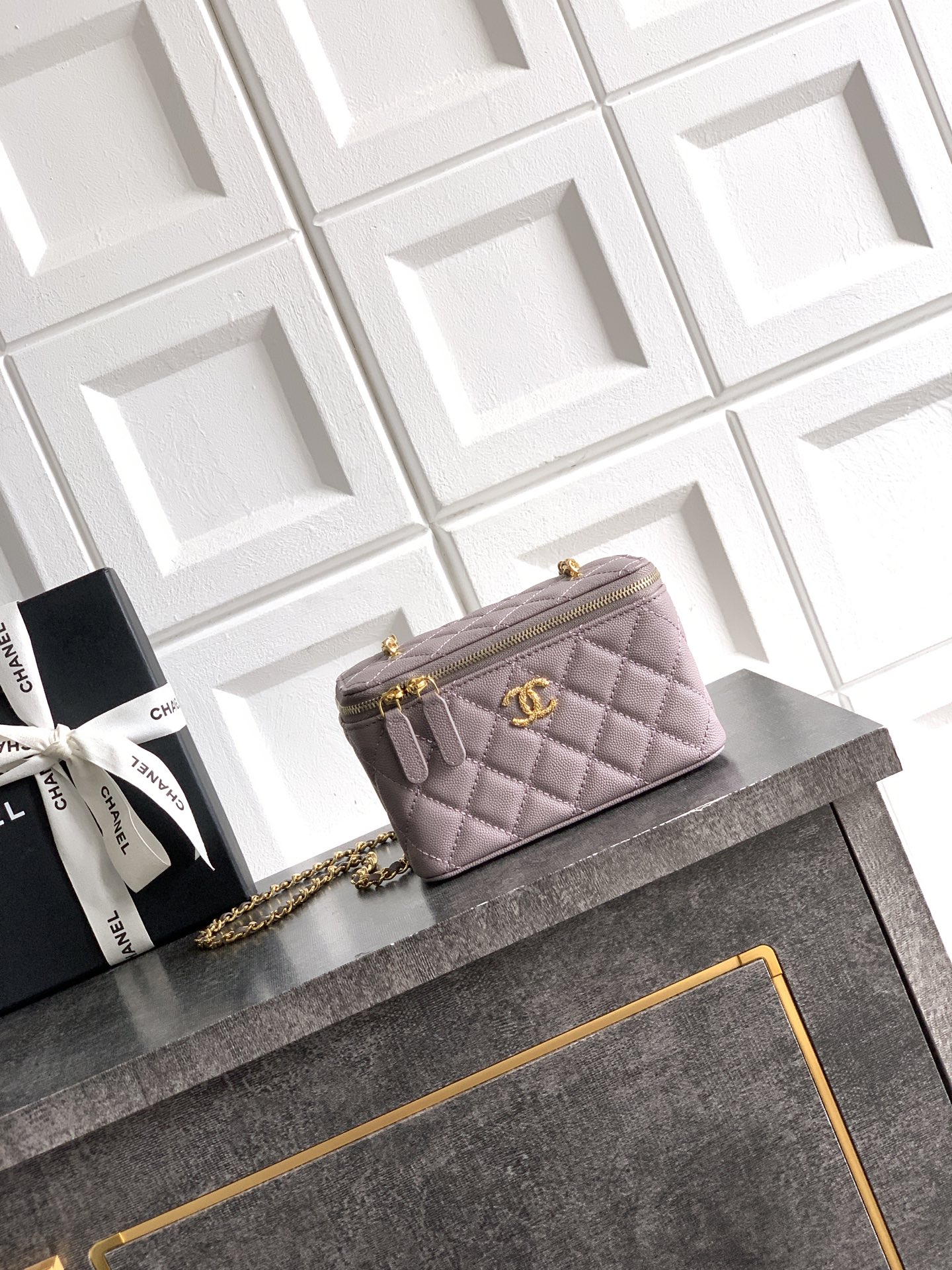 Chanel Basic Bag M-l