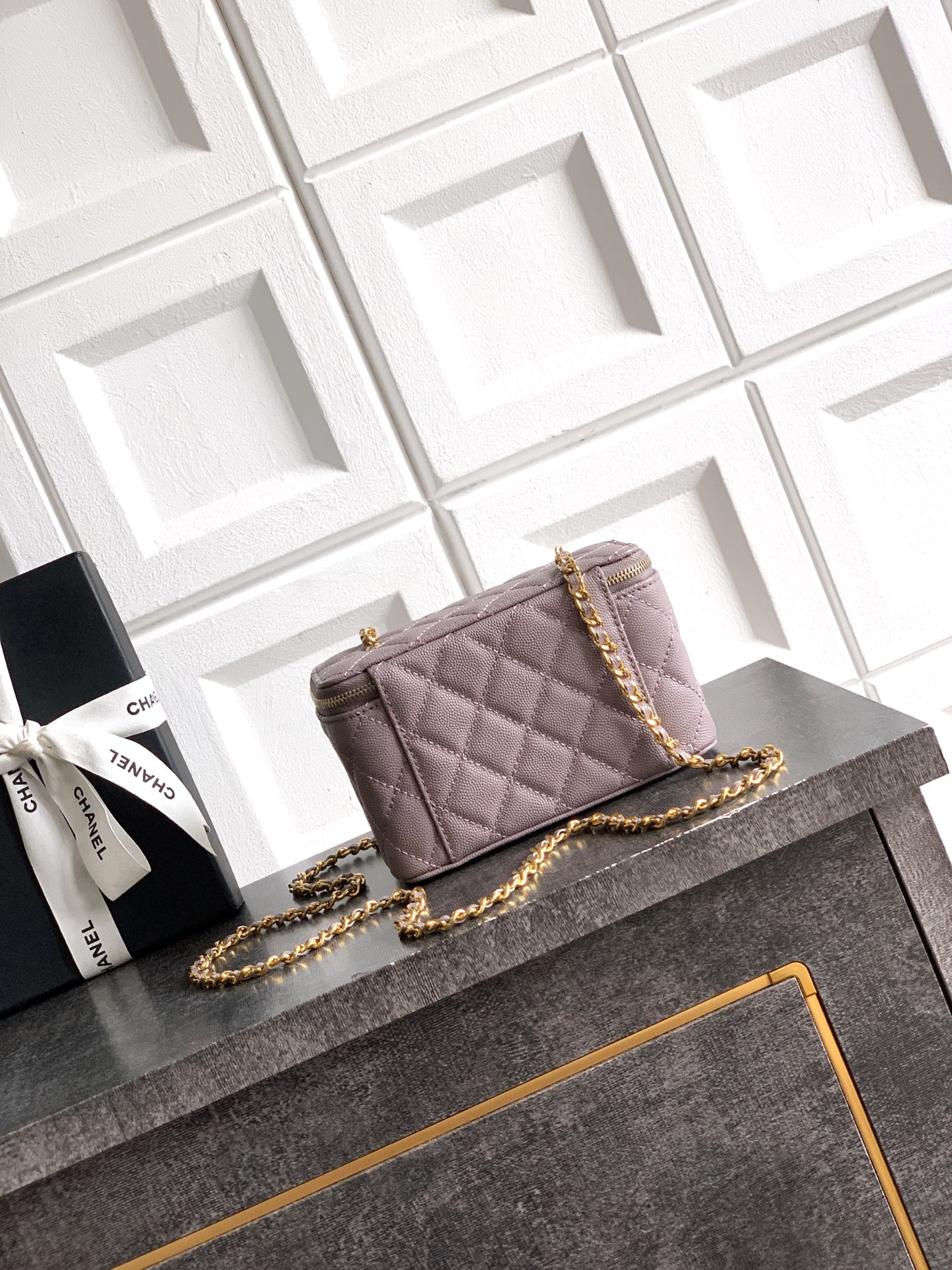 Chanel Basic Bag M-l