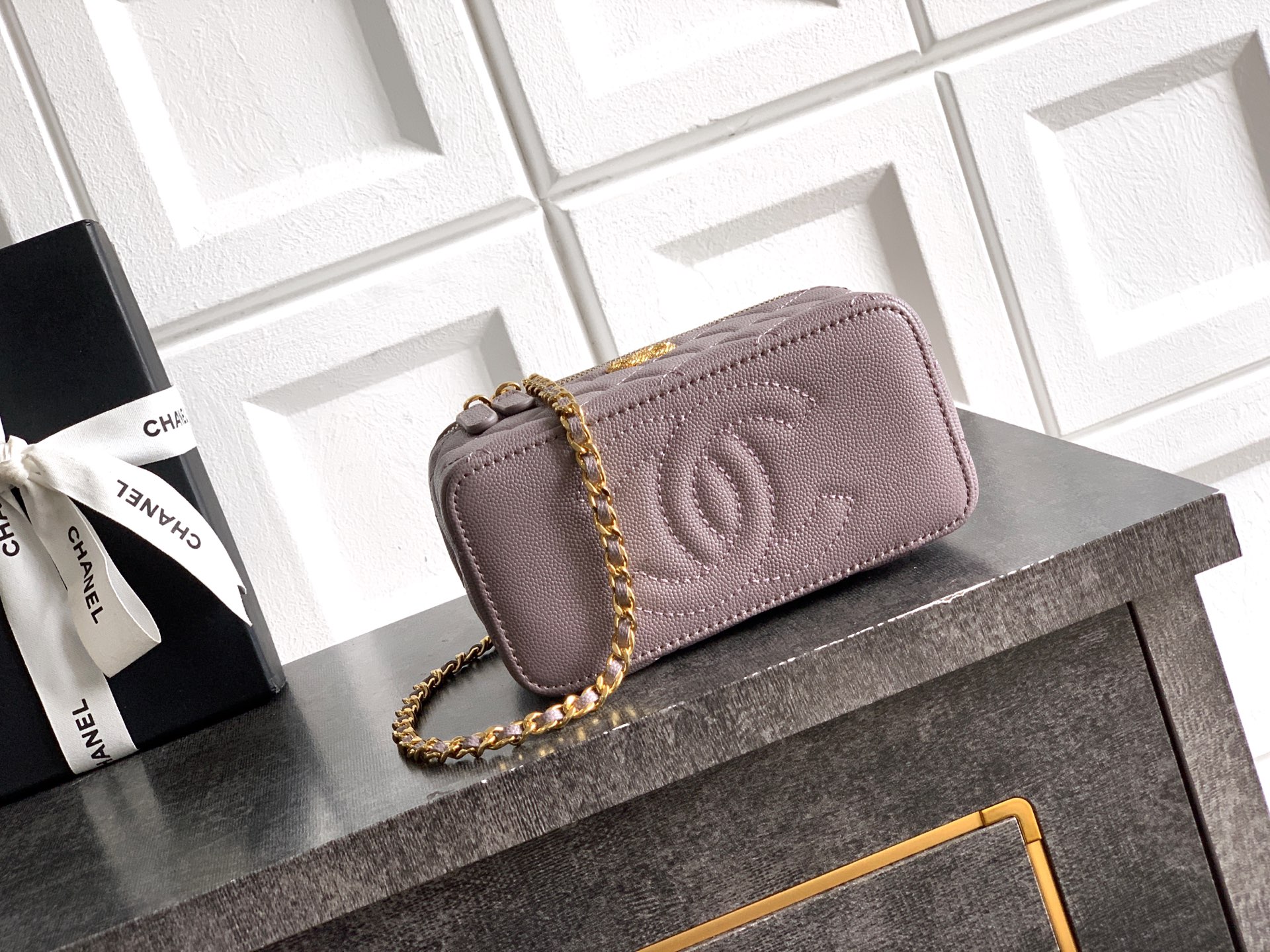 Chanel Basic Bag M-l