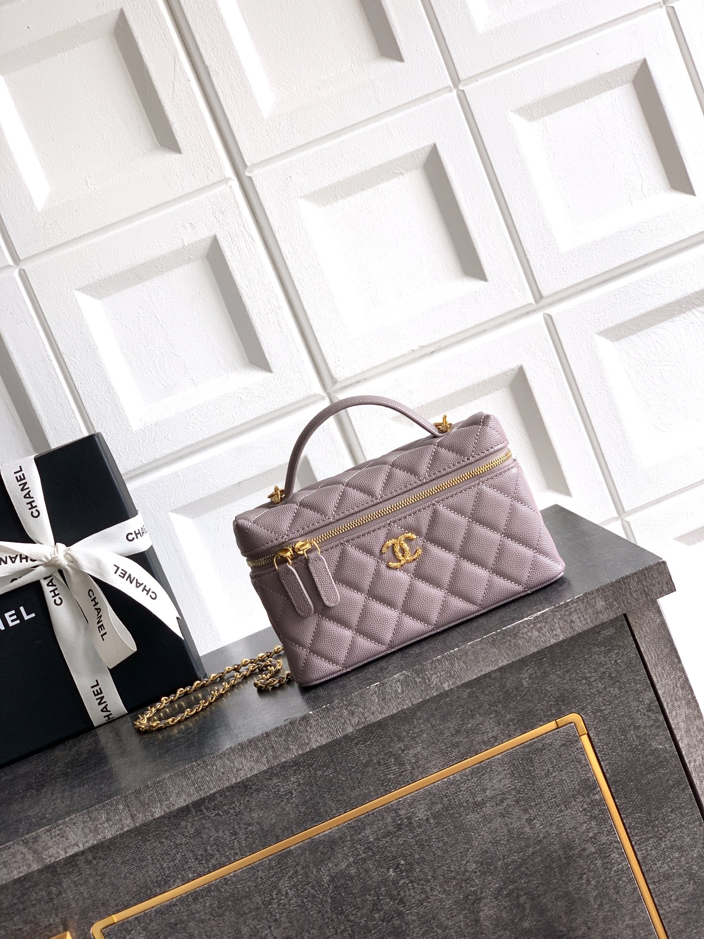 Chanel Basic Bag Black M-l