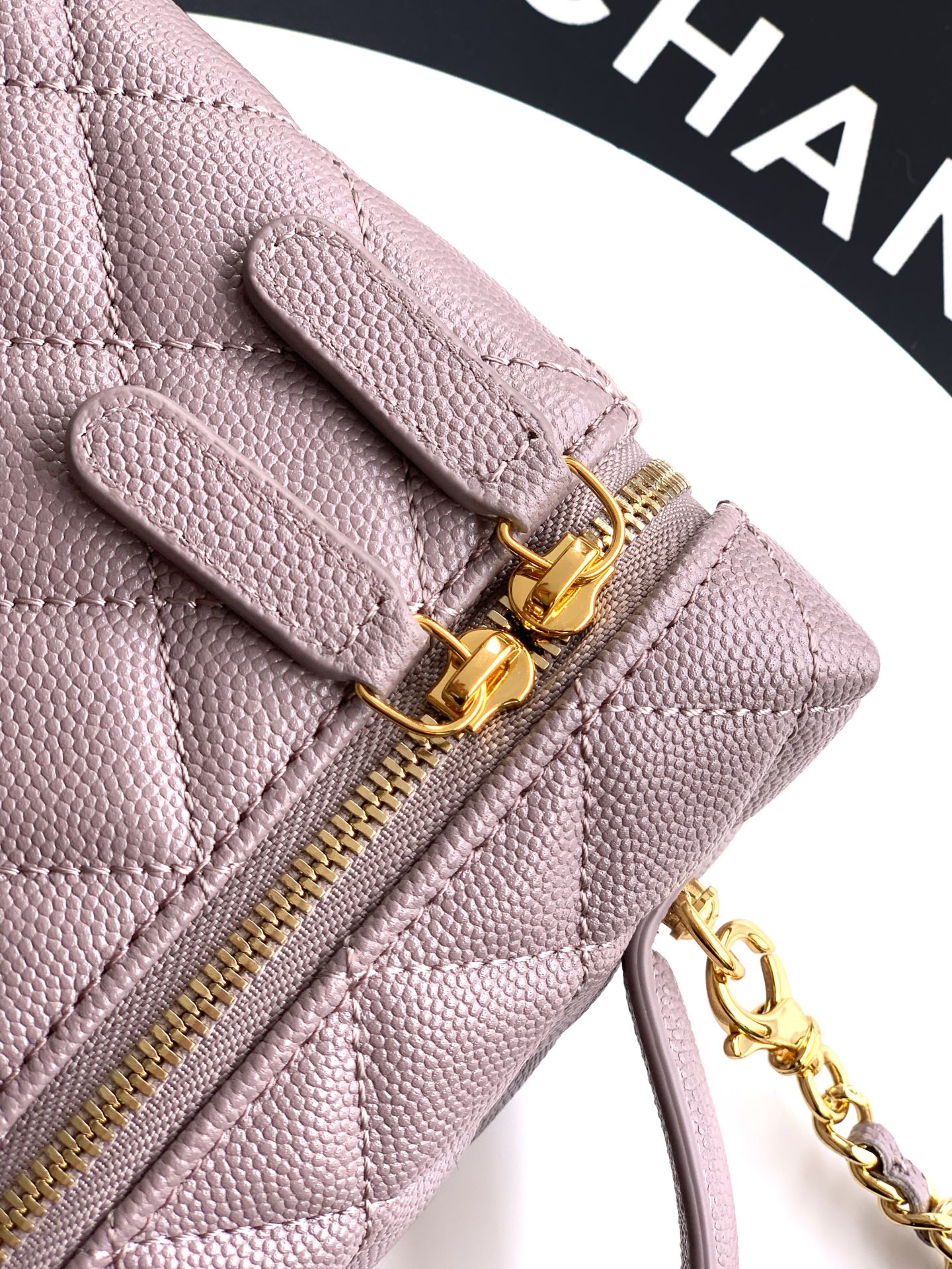 Chanel Basic Bag Black M-l