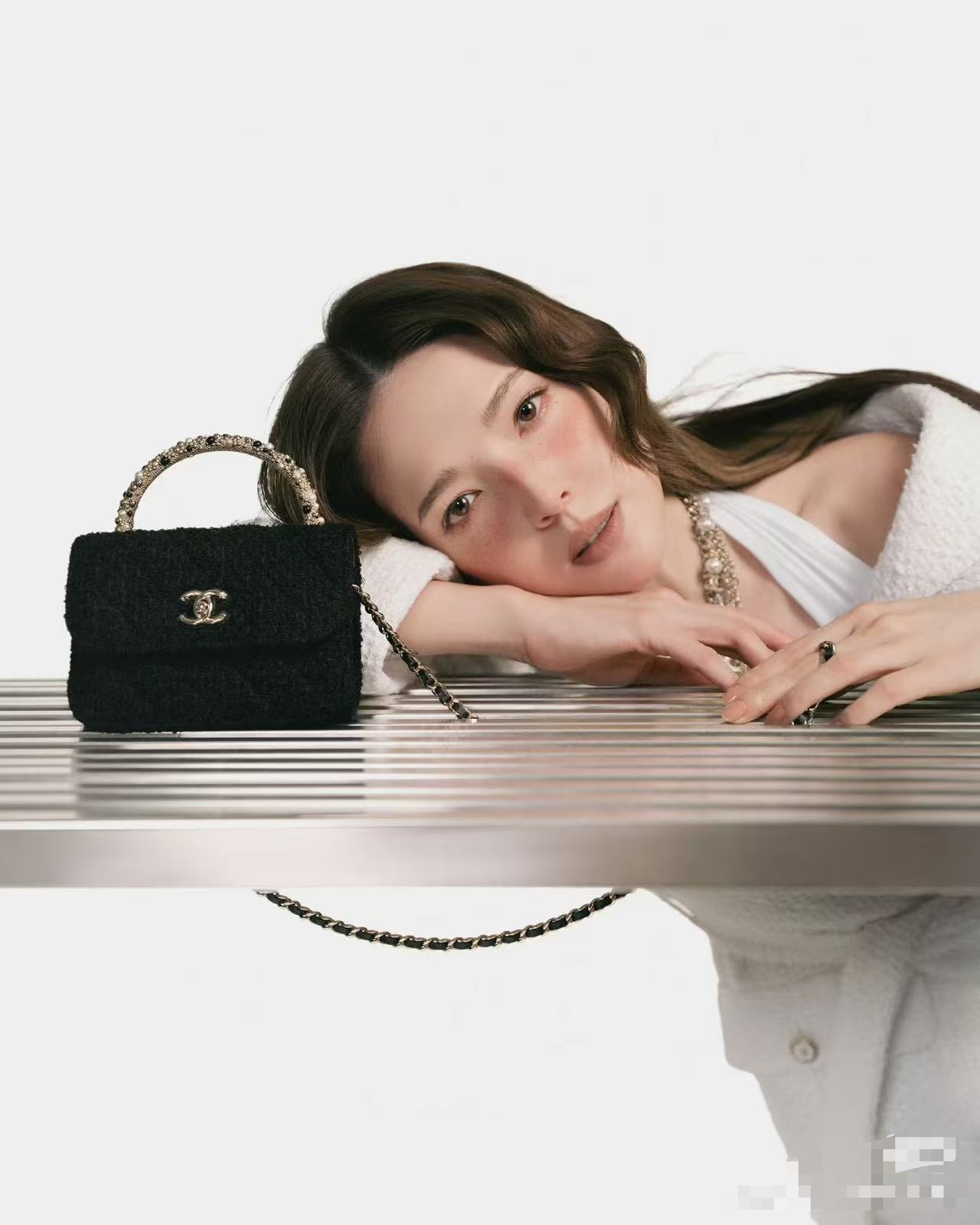 Chanel Basic Bag Black M-l