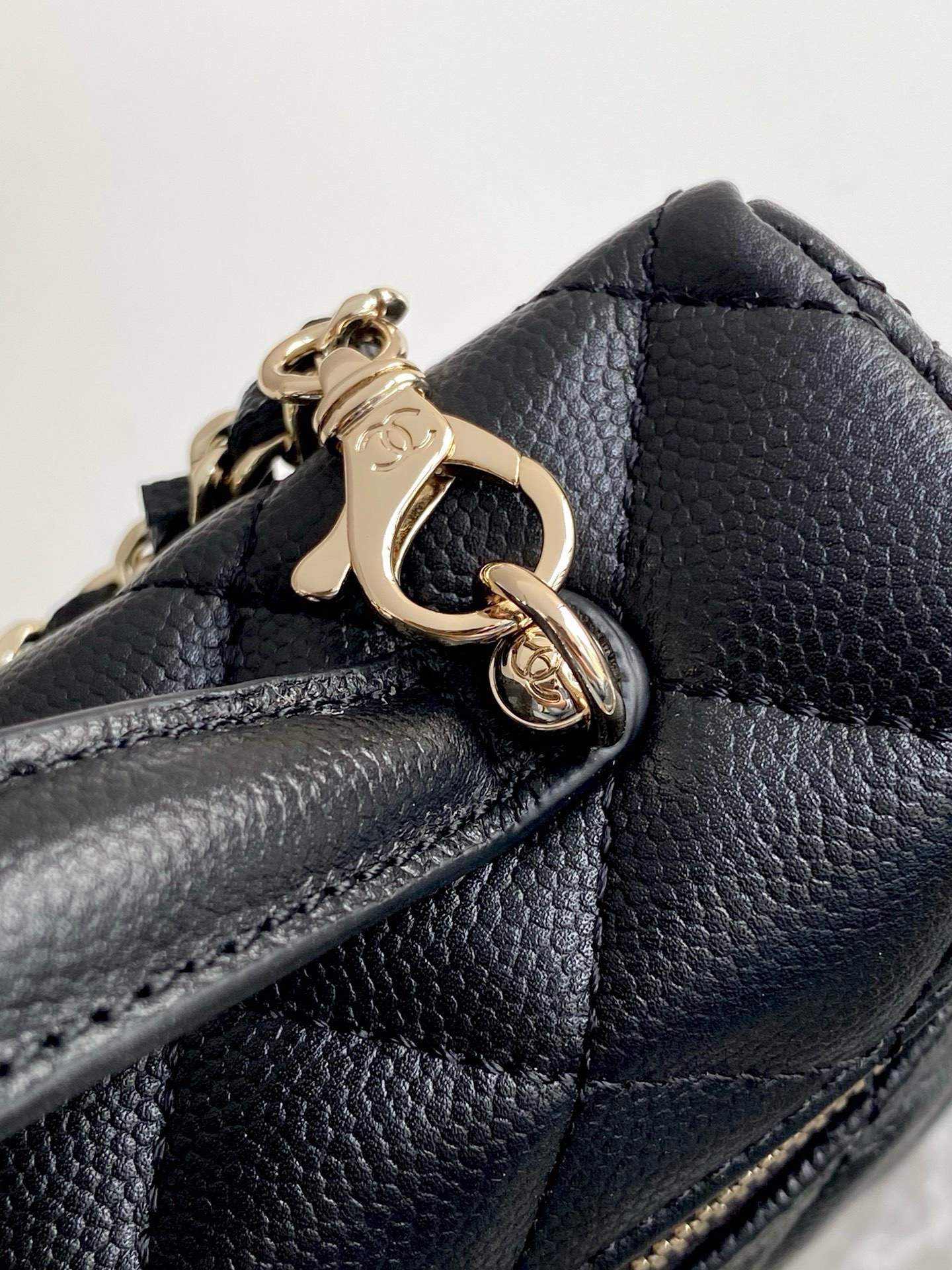 Chanel Basic Bag Cow Leather Black M-l-s