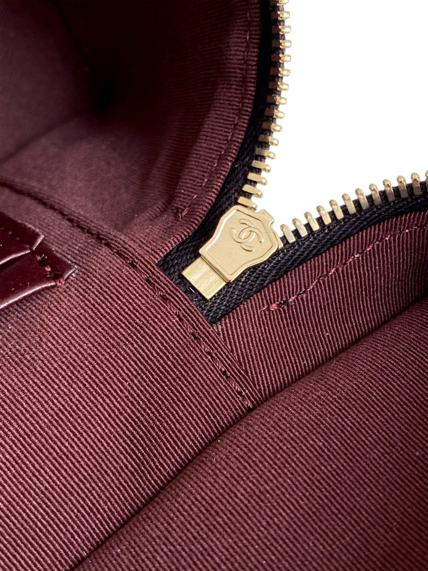 Chanel Basic Bag Cow Leather Black M-l-s