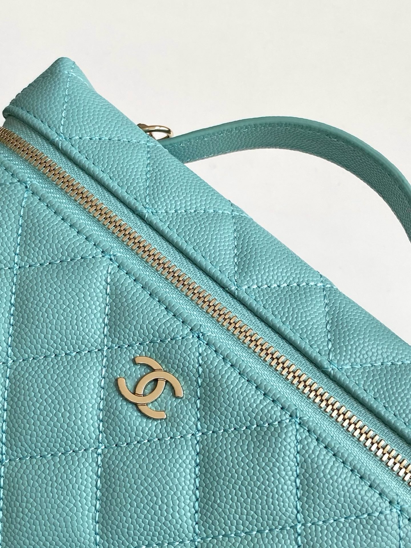 Chanel Basic Bag Cow Leather M-l-s