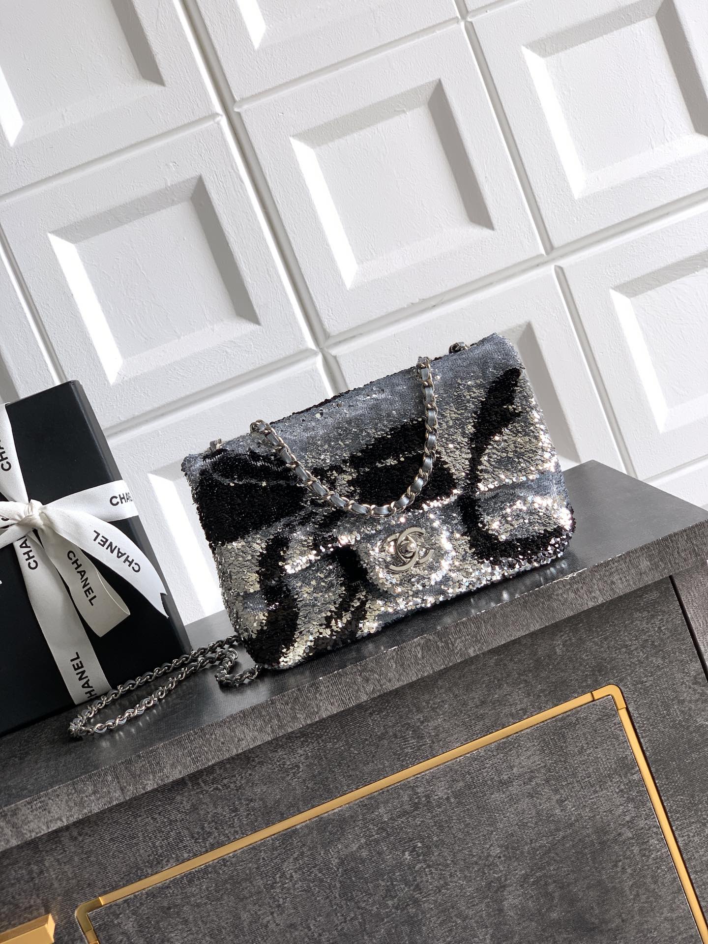 Chanel Clutch Bag 20cm-l-s