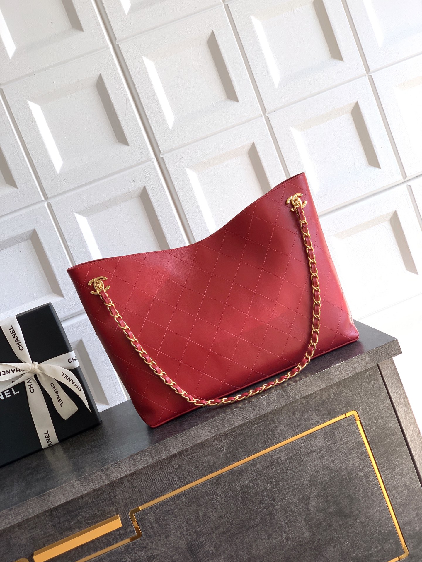 Chanel Basic Bag Red M-l-s