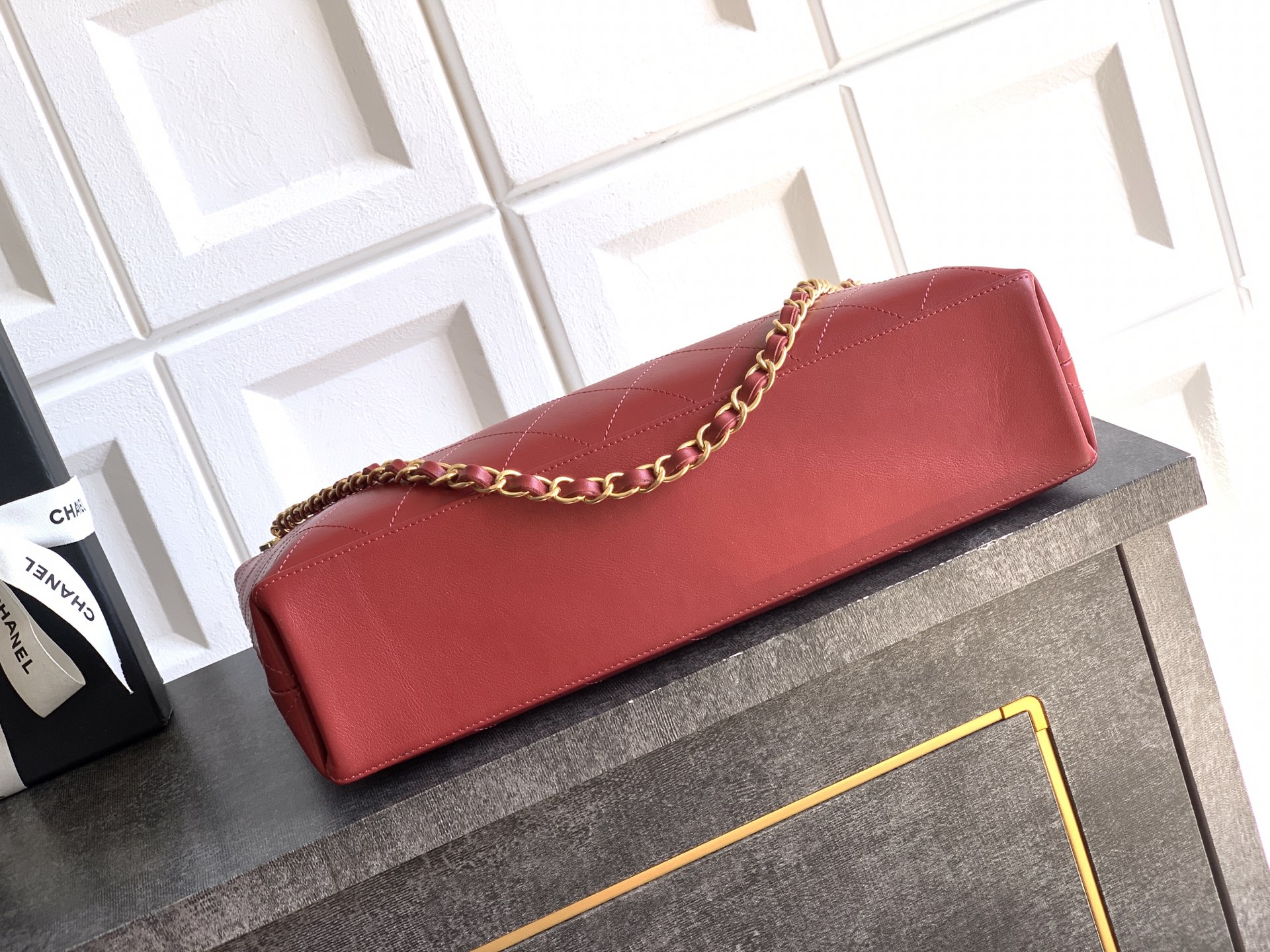 Chanel Basic Bag Red M-l-s