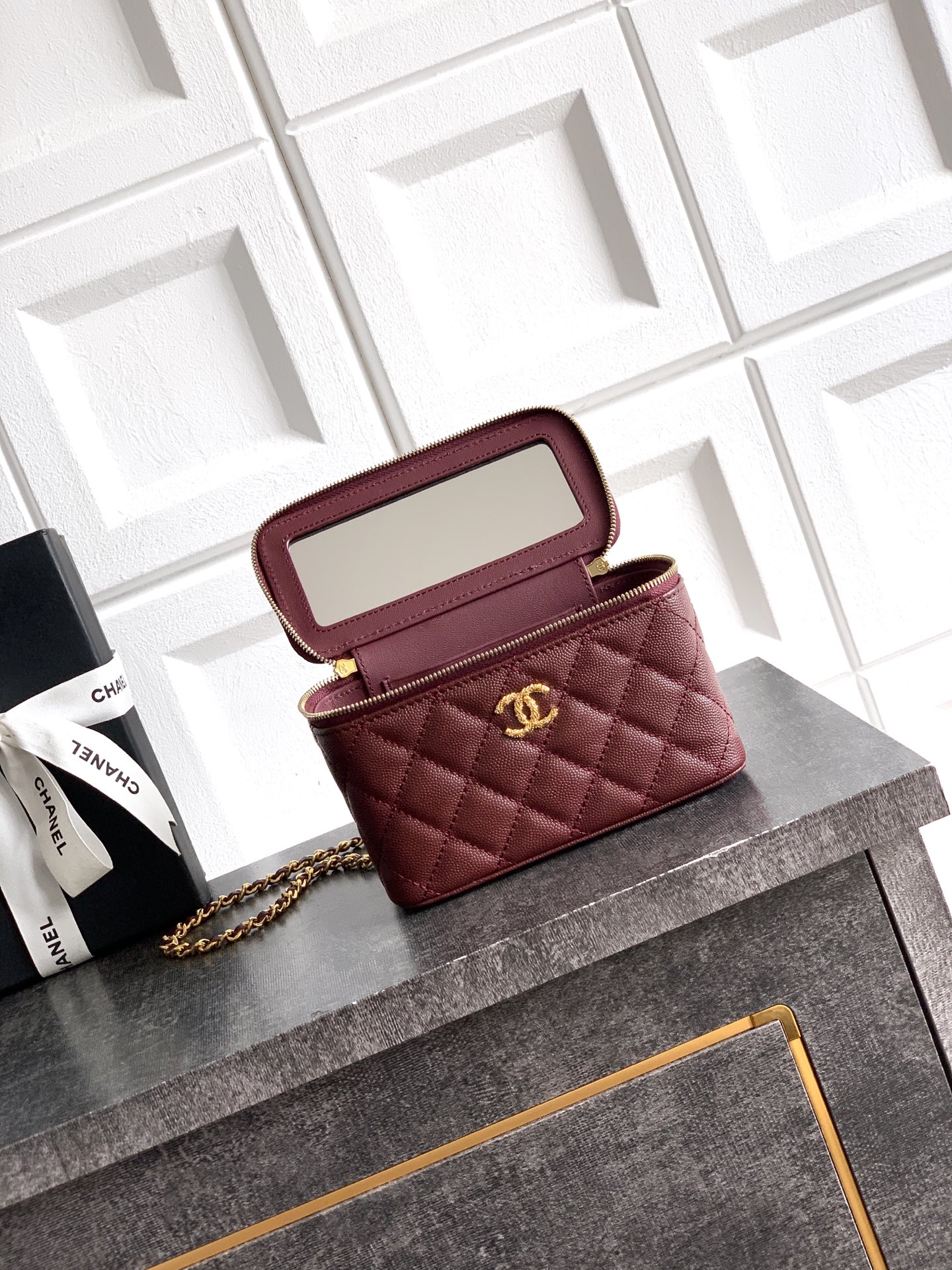 Chanel Basic Bag Red M-l