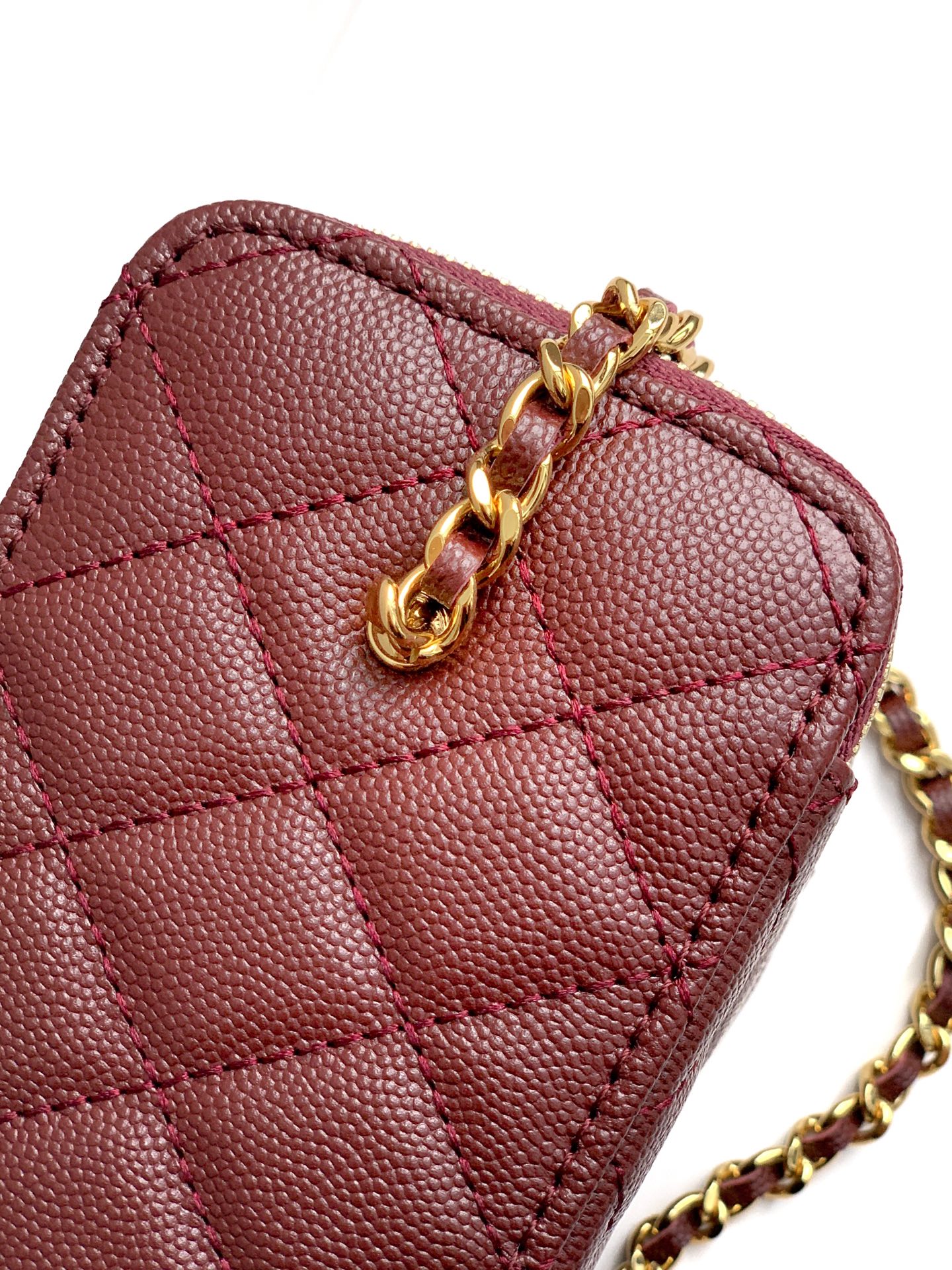 Chanel Basic Bag Red M-l