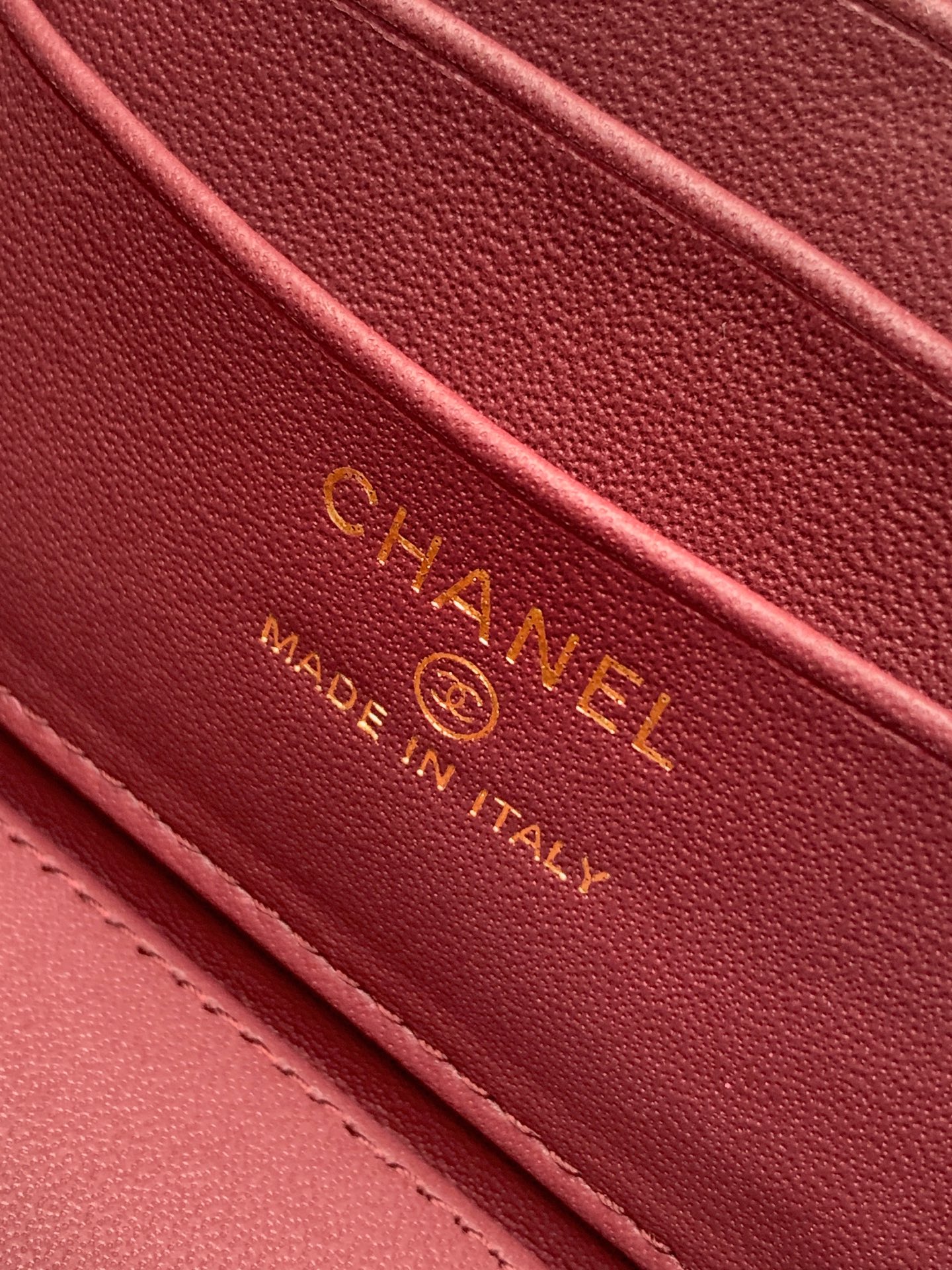 Chanel Basic Bag Red M-l