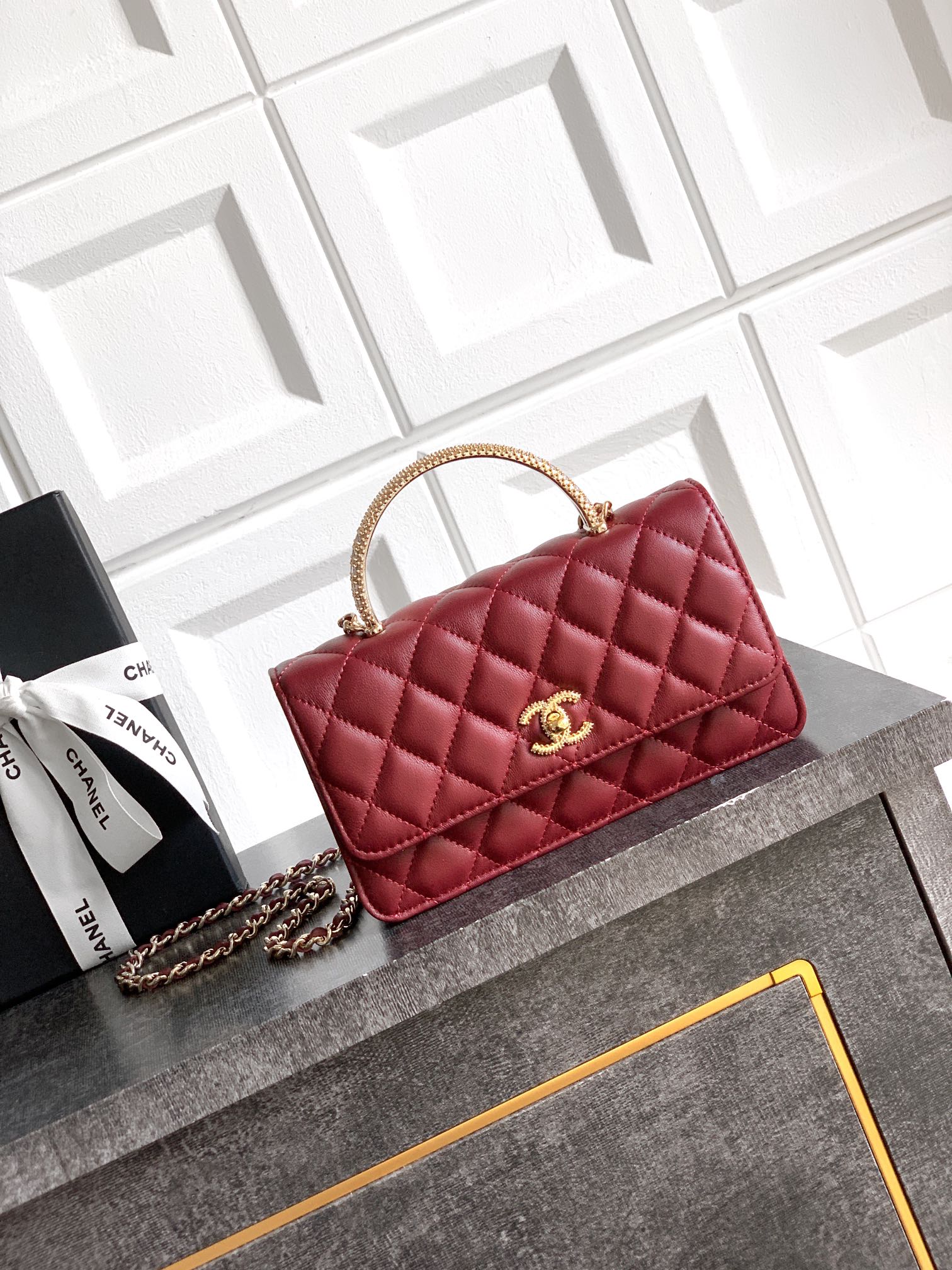 Chanel Basic Bag Red M-l