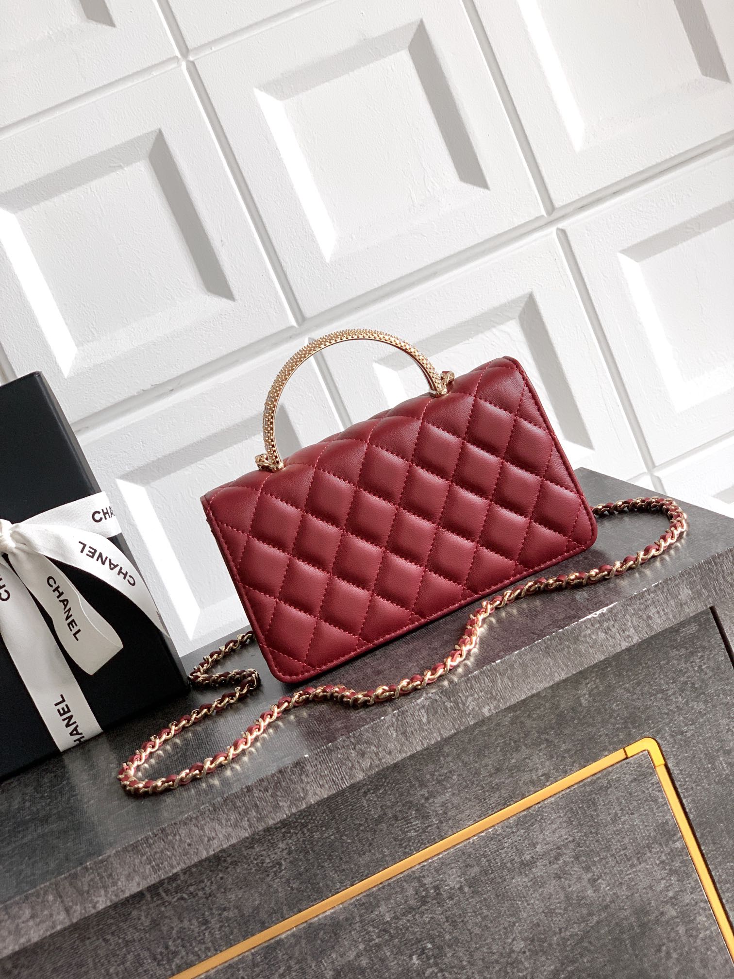 Chanel Basic Bag Red M-l