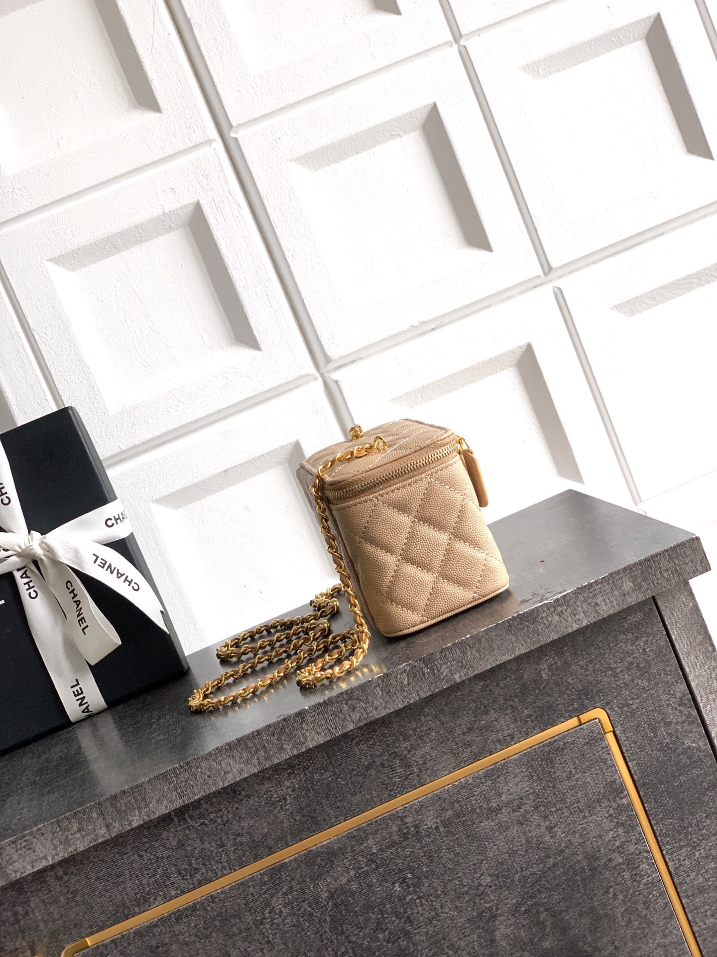 Chanel Basic Bag M-l