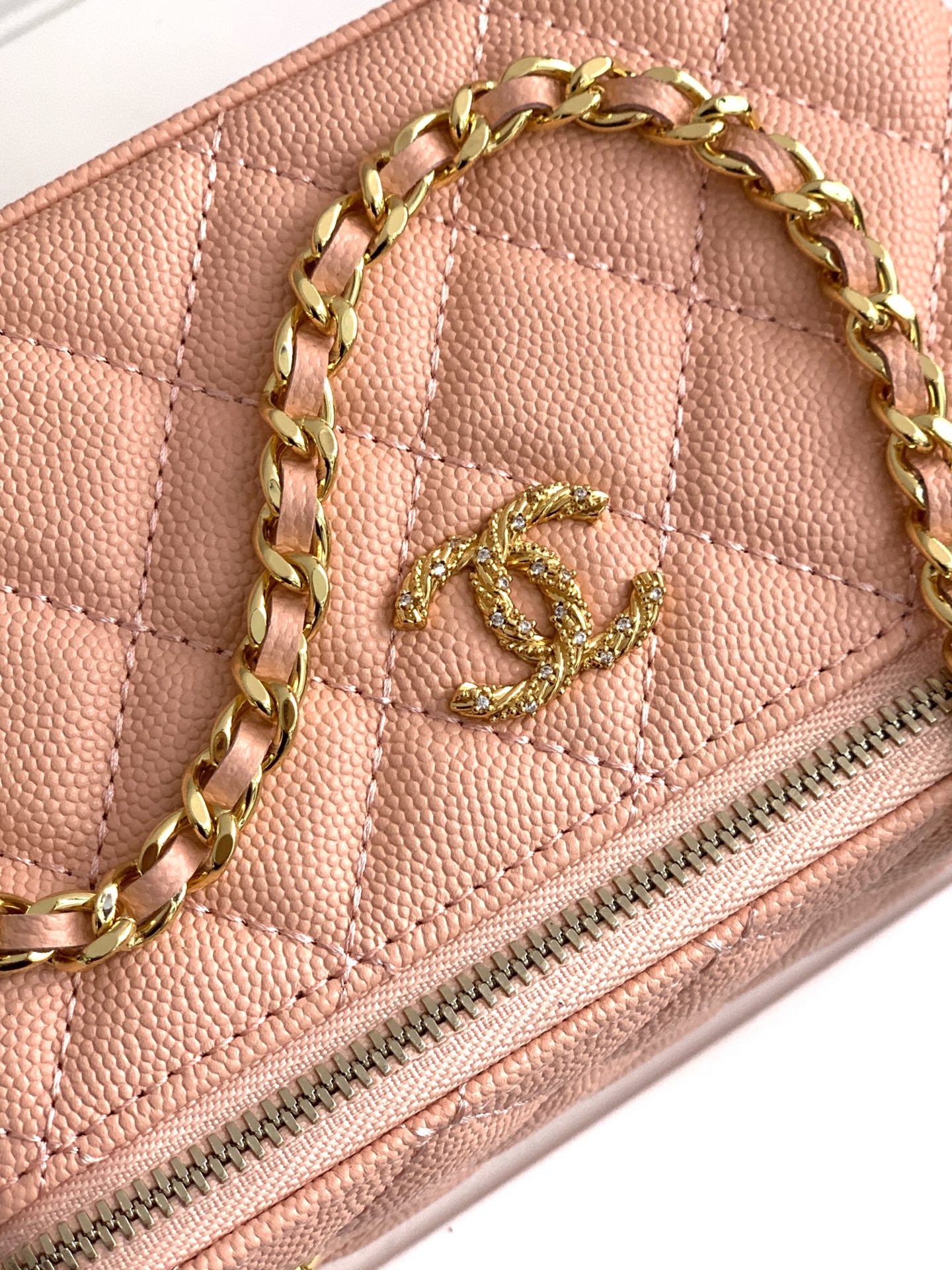 Chanel Basic Bag Pink M-l