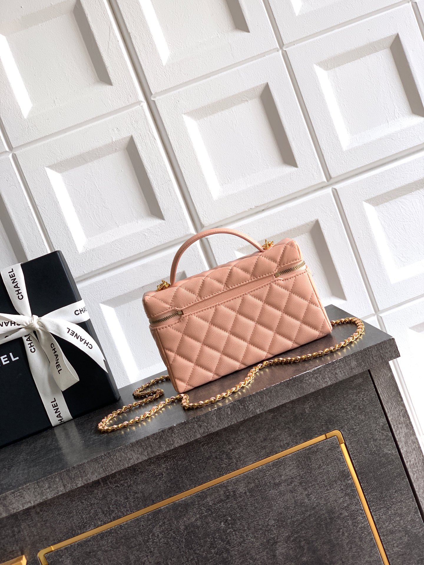 Chanel Basic Bag Black M-l