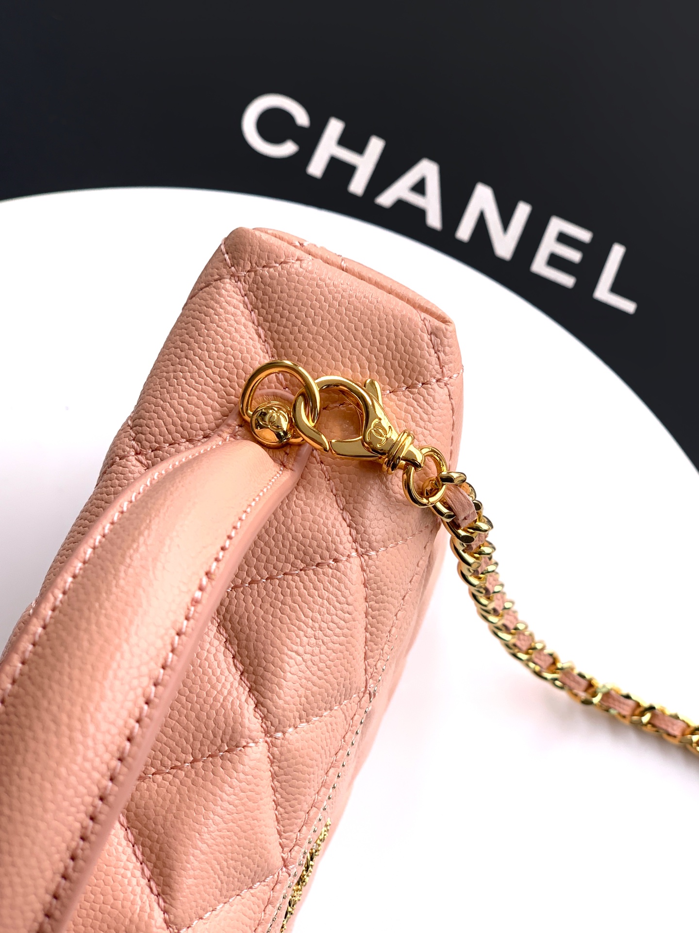 Chanel Basic Bag Black M-l