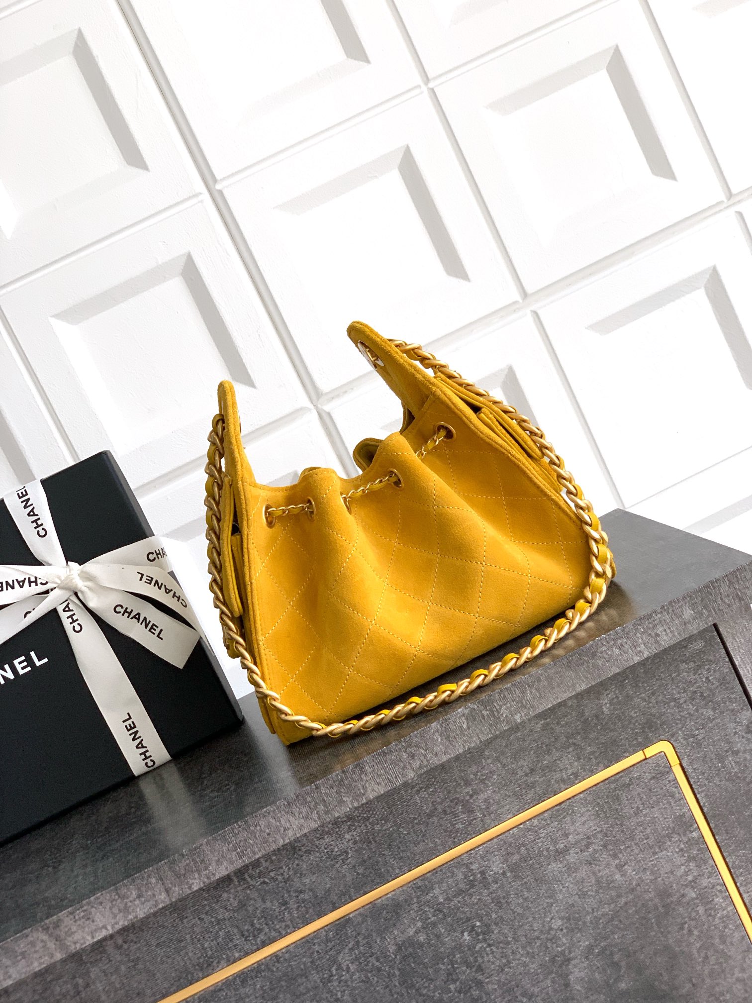 Chanel Basic Bag Gold M-l