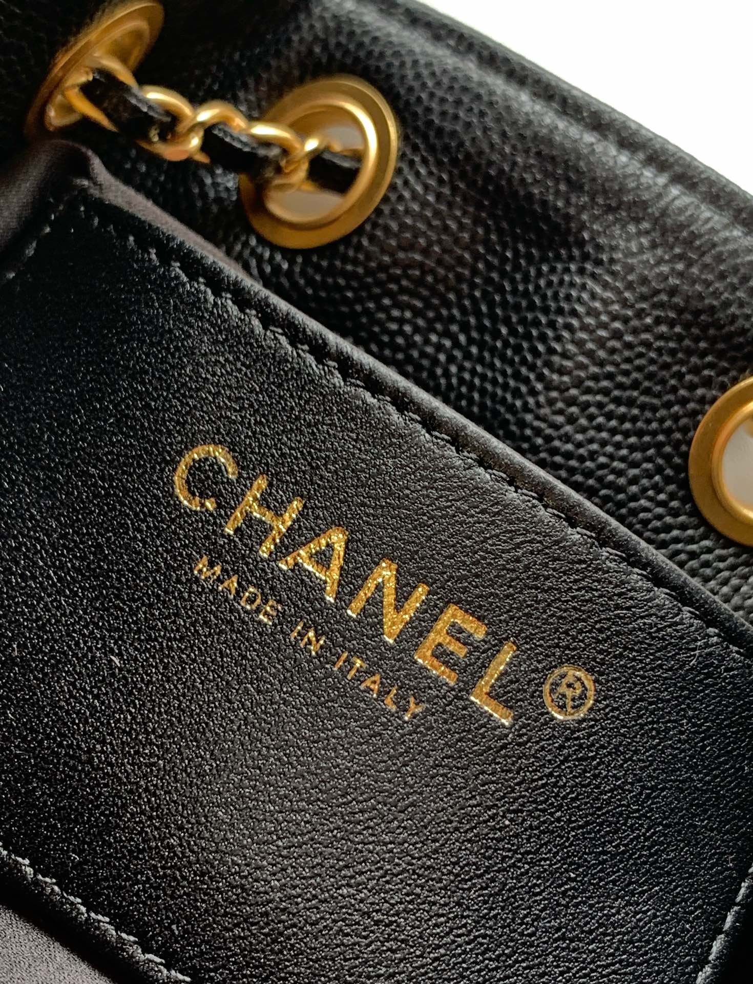 Chanel Basic Bag Gold M-l