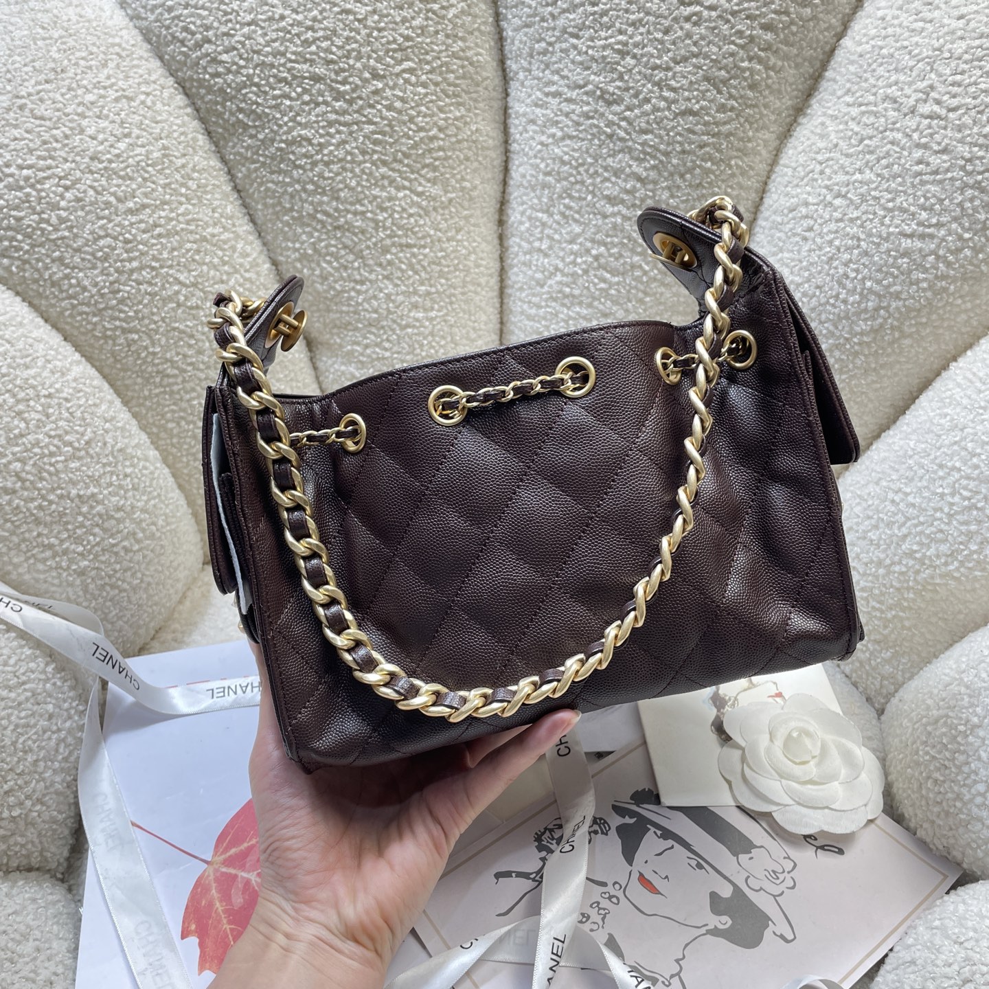 Chanel Basic Bag Gold M-l