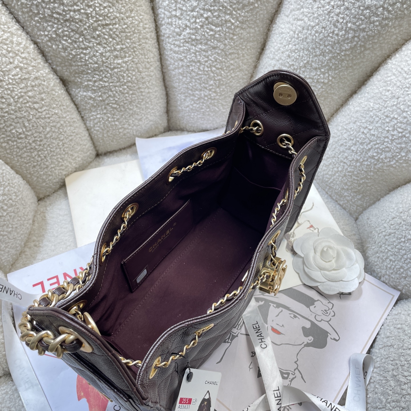 Chanel Basic Bag Gold M-l