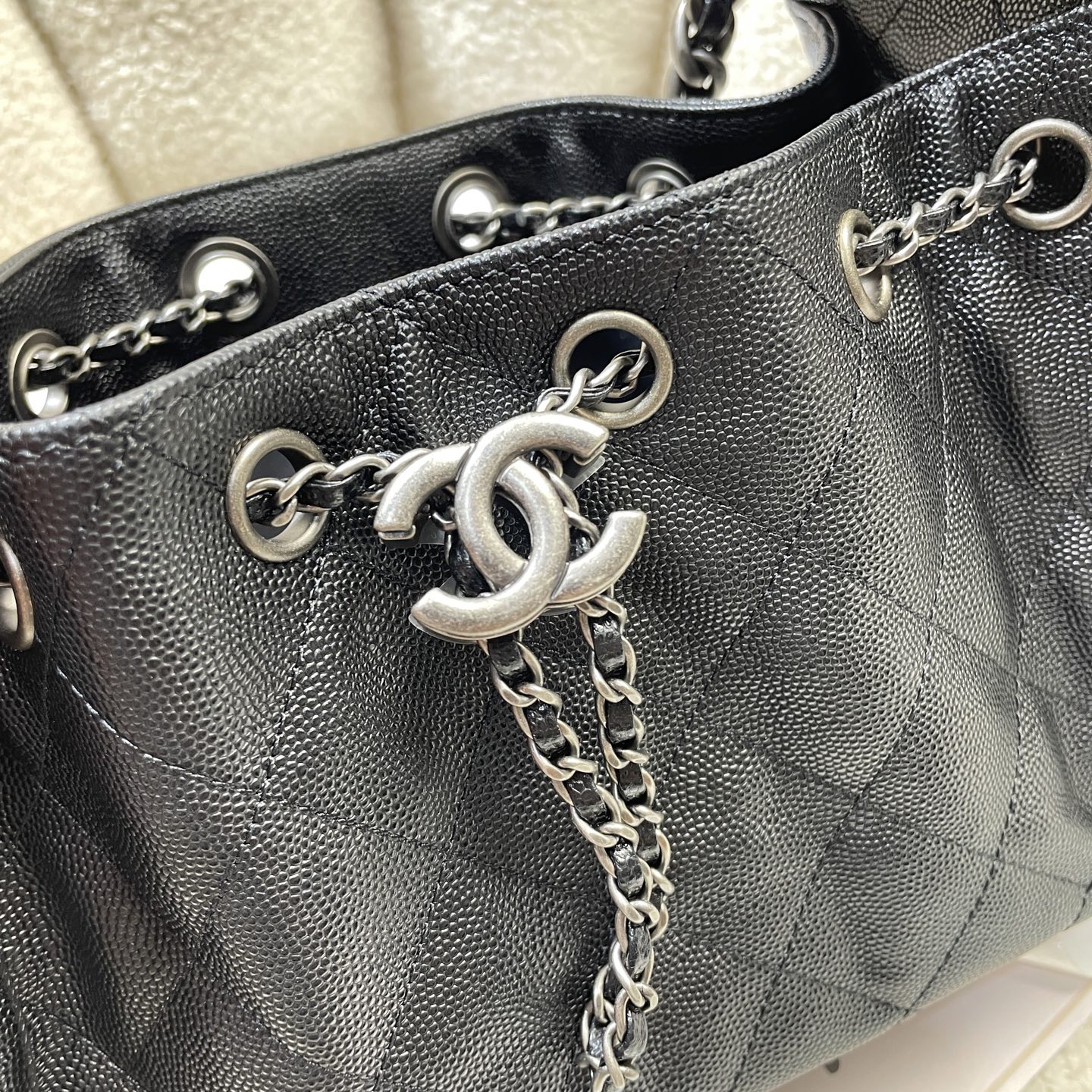 Chanel Basic Bag Gold M-l