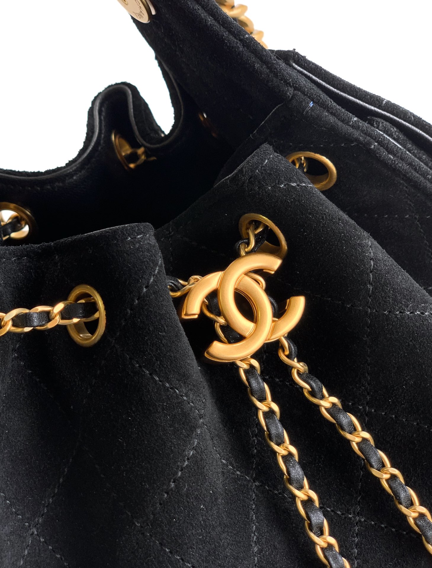 Chanel Basic Bag Black M-l