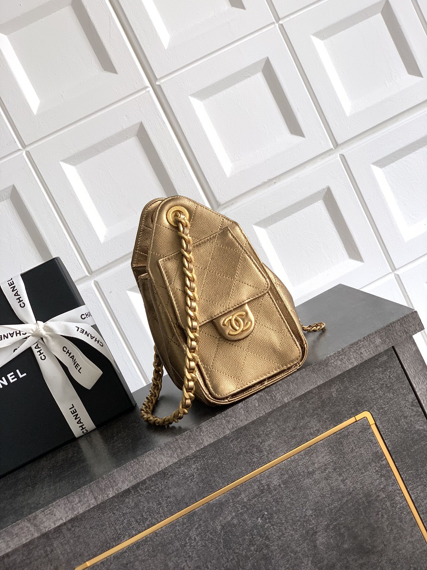 Chanel Basic Bag Gold M-l