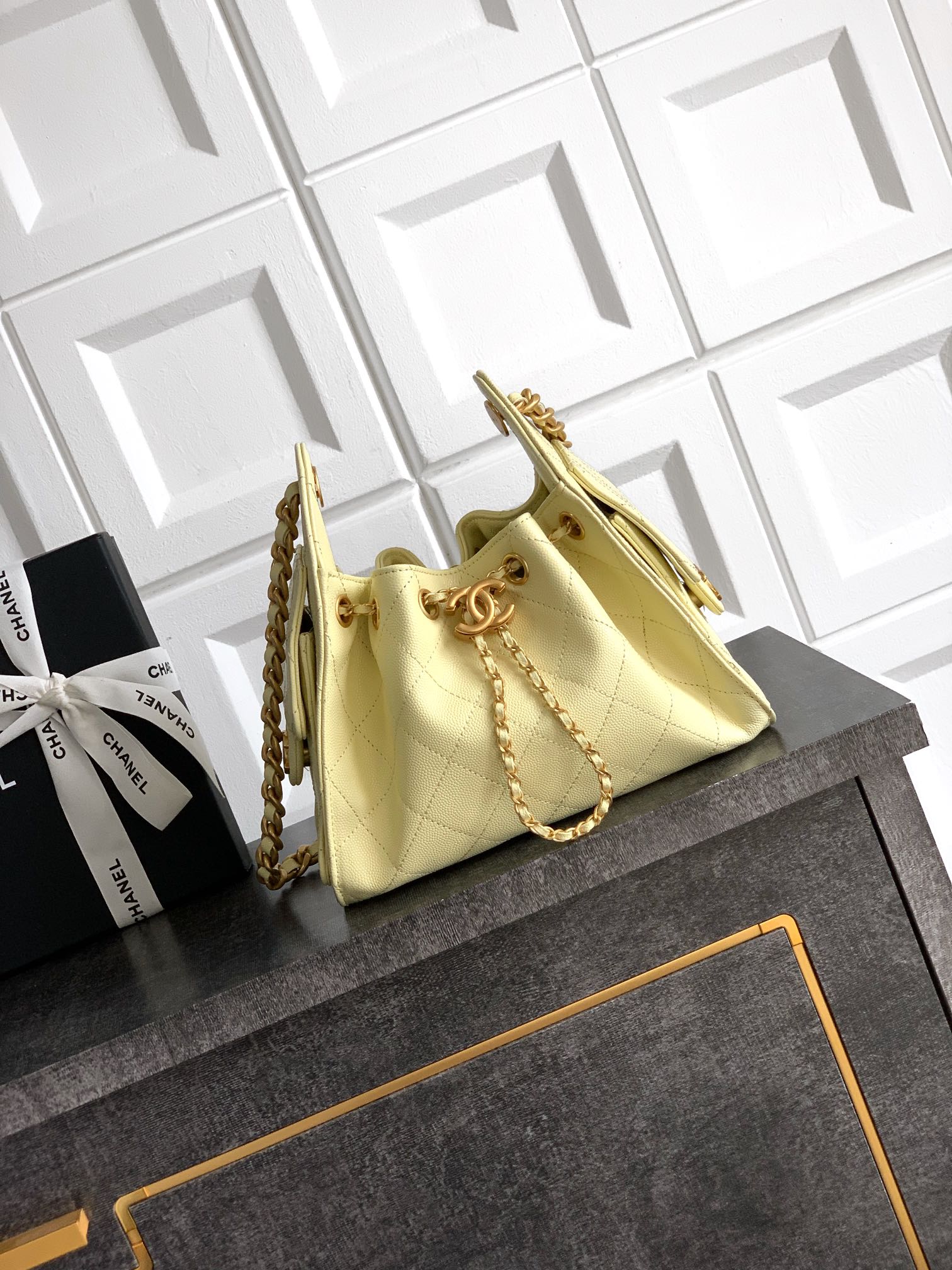 Chanel Basic Bag Gold M-l