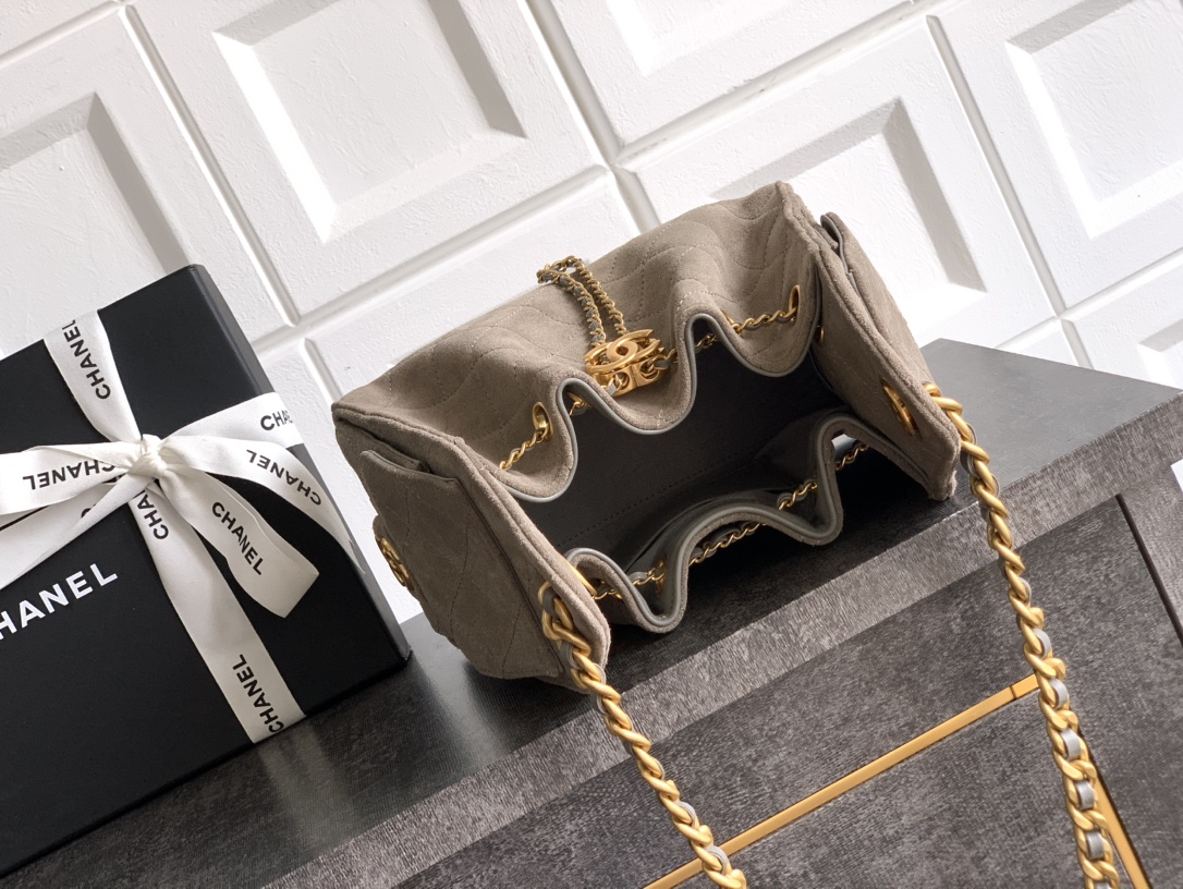 Chanel Basic Bag Brown M-l