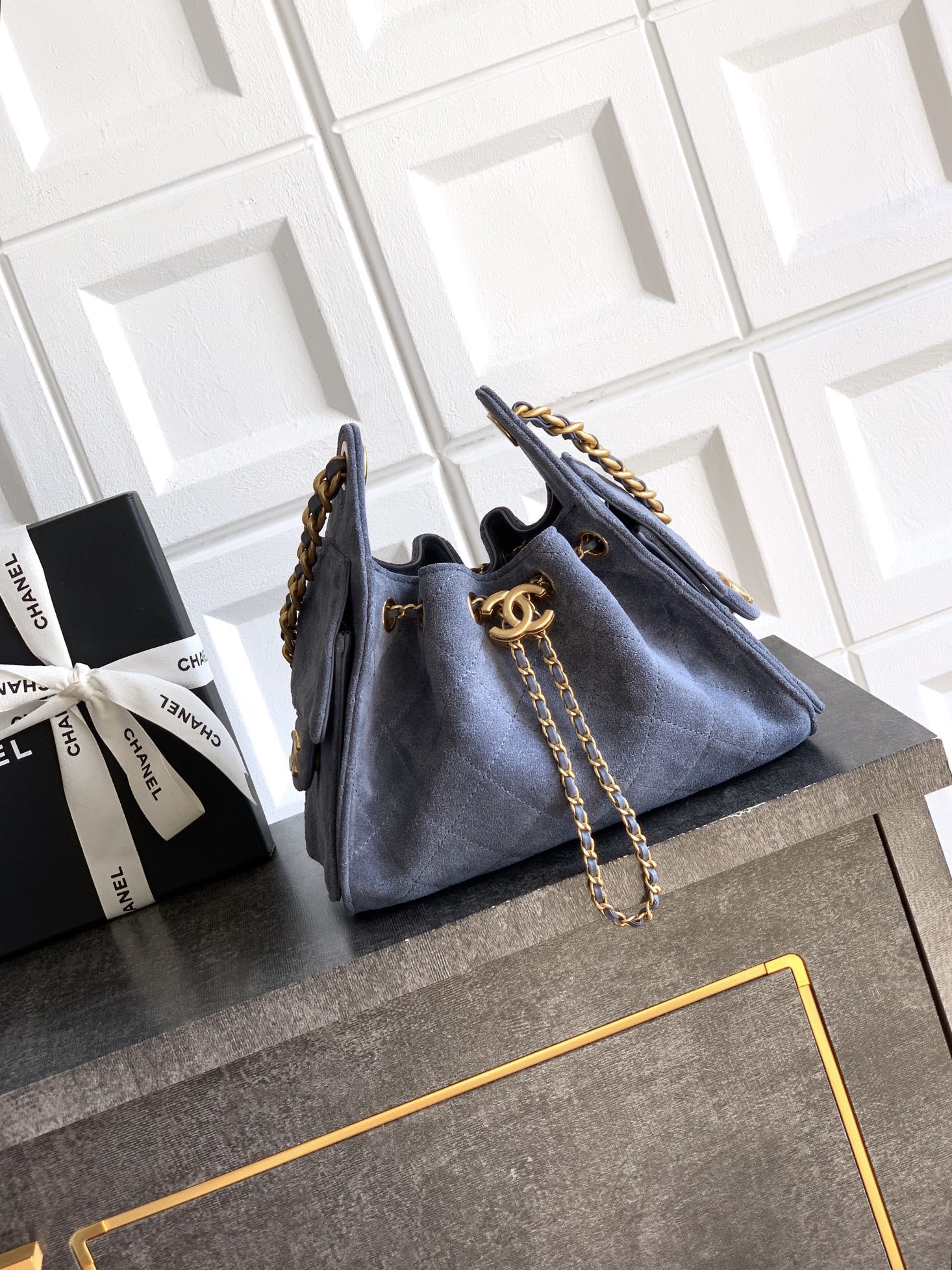 Chanel Basic Bag Gold M-l