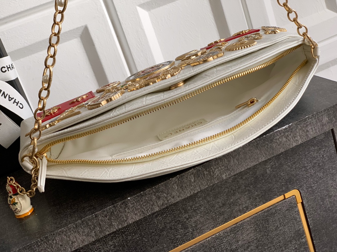 Chanel Basic Bag White L