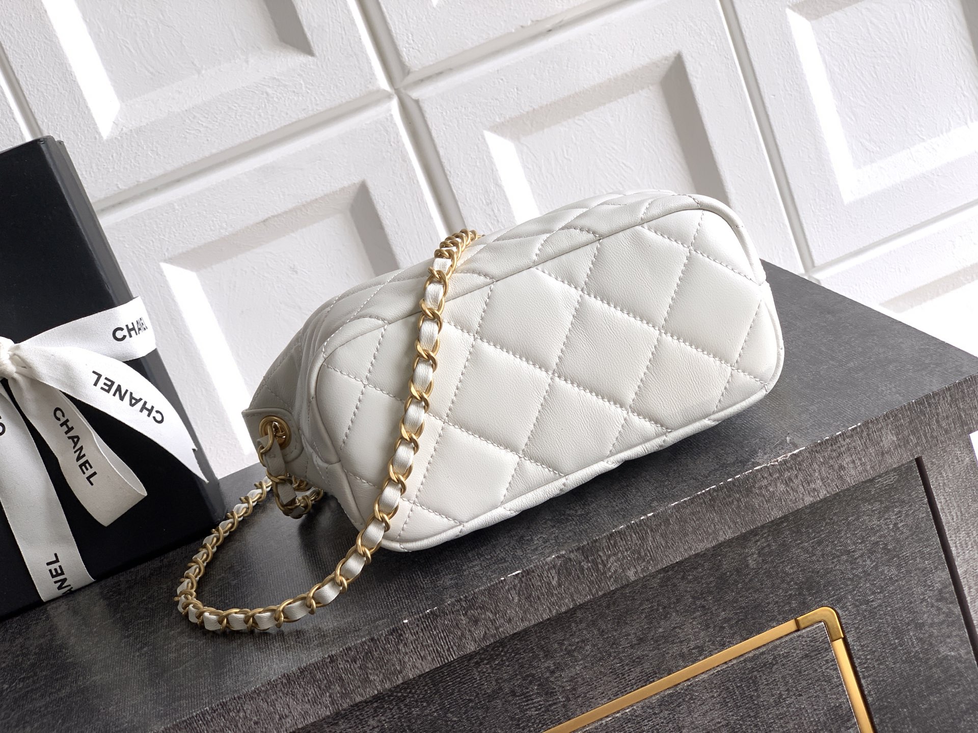 Chanel Basic Bag Sheepskin White L