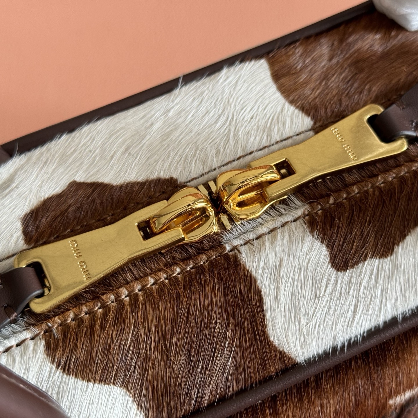 Miu Miu Basic Bag Cow Leather M