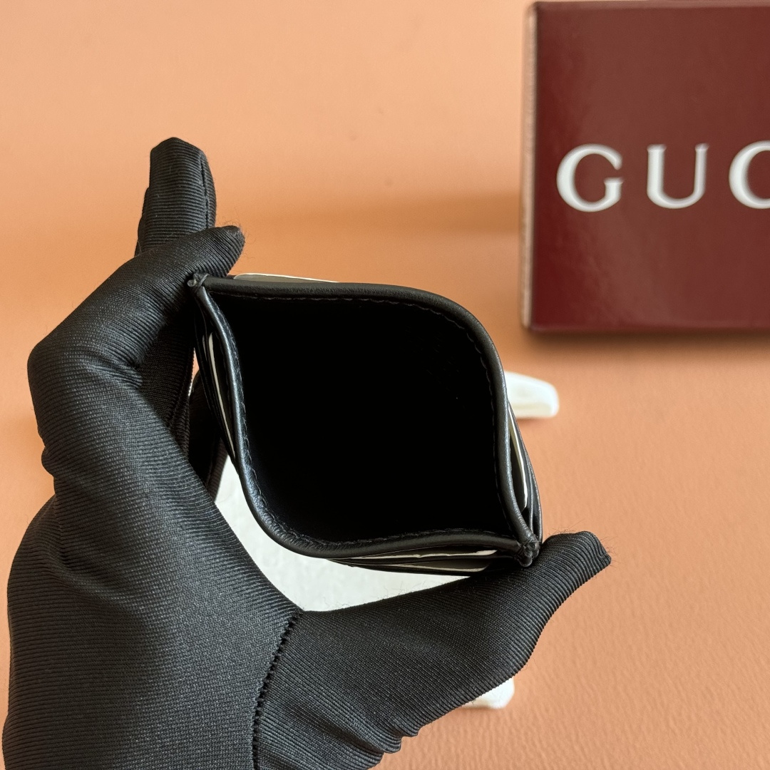 Gucci Basic Bag Cow Leather Silver M-l-s